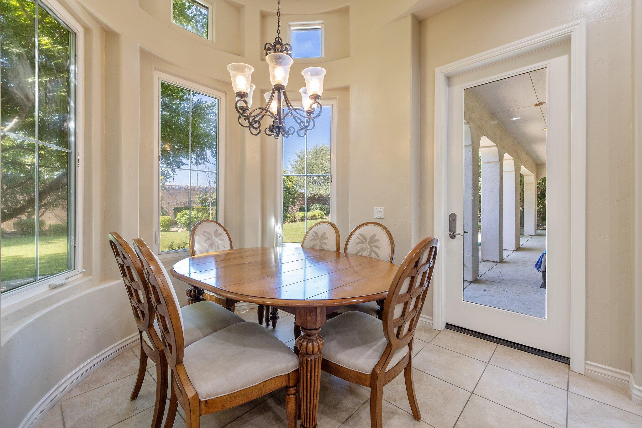 4638 W Lark Ct, Visalia, CA 93291