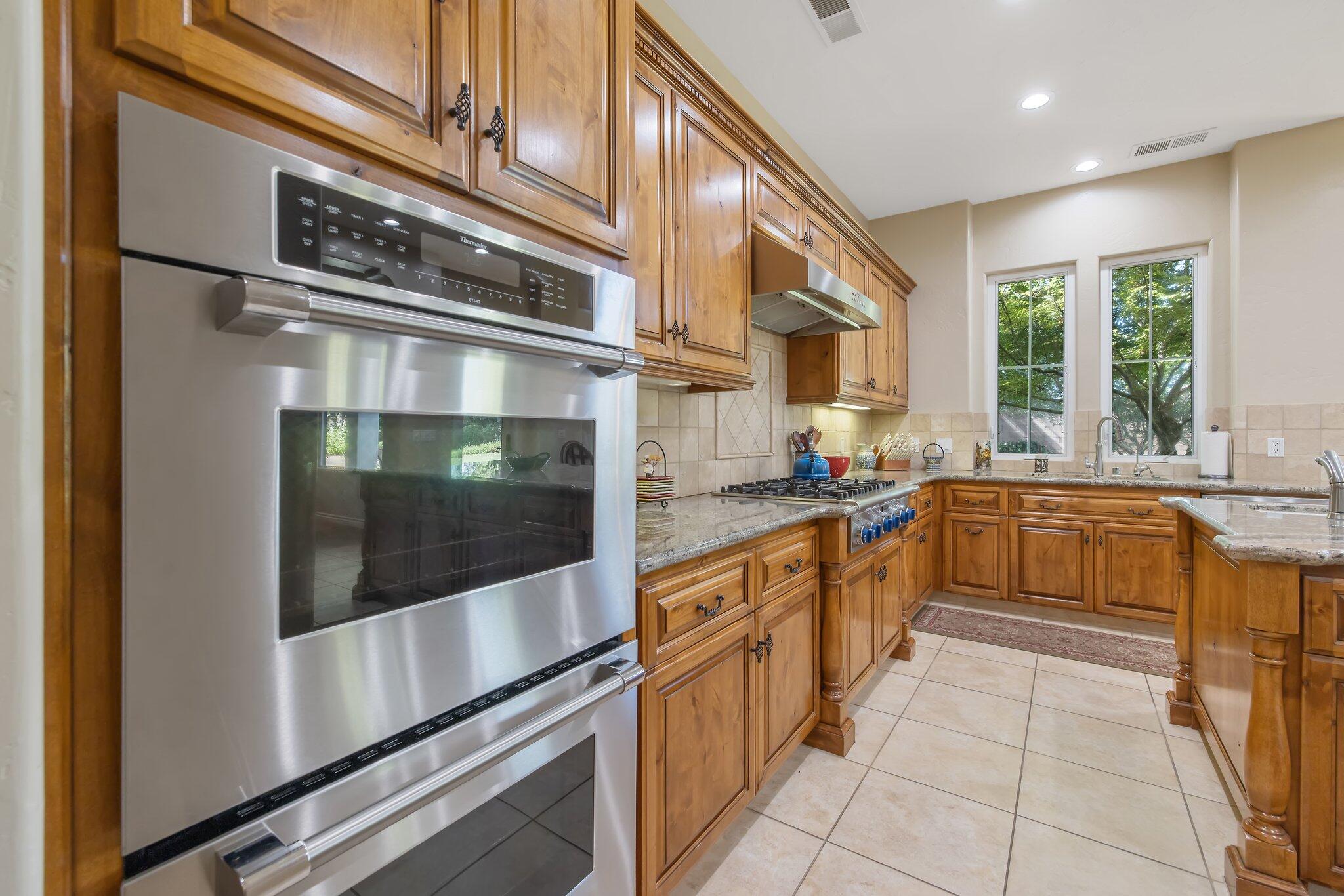 4638 W Lark Ct, Visalia, CA 93291