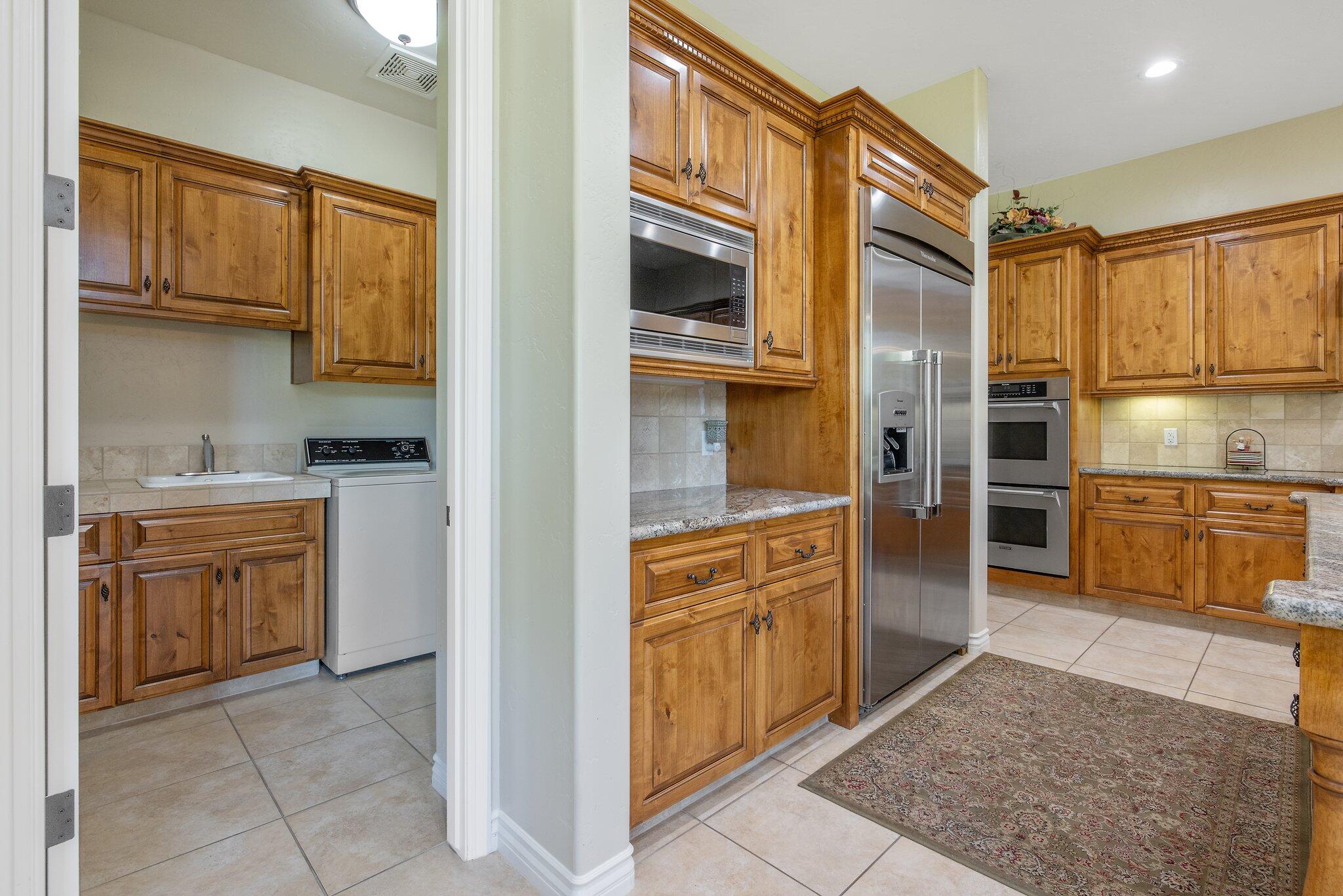 4638 W Lark Ct, Visalia, CA 93291