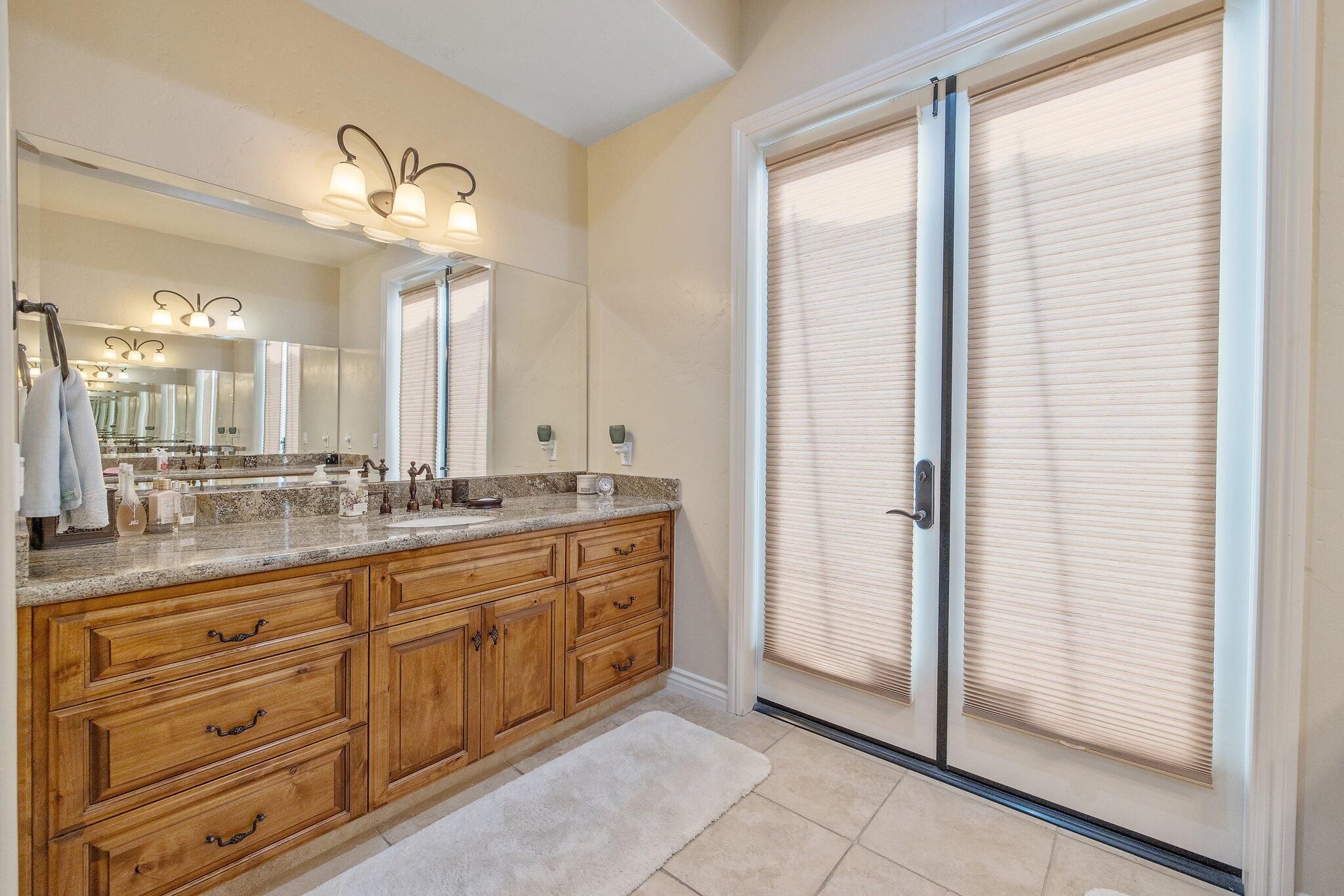 4638 W Lark Ct, Visalia, CA 93291