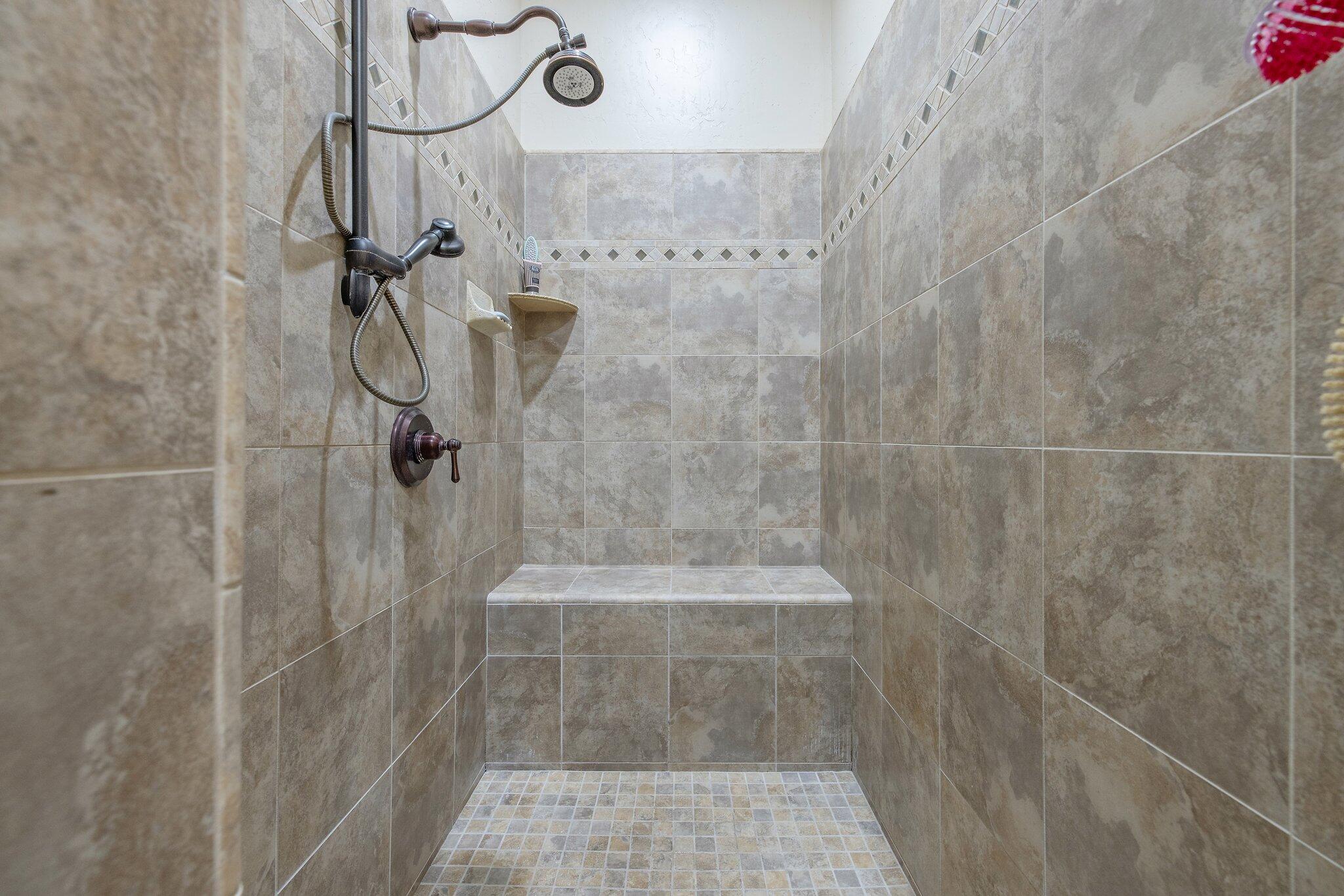 4638 W Lark Ct, Visalia, CA 93291