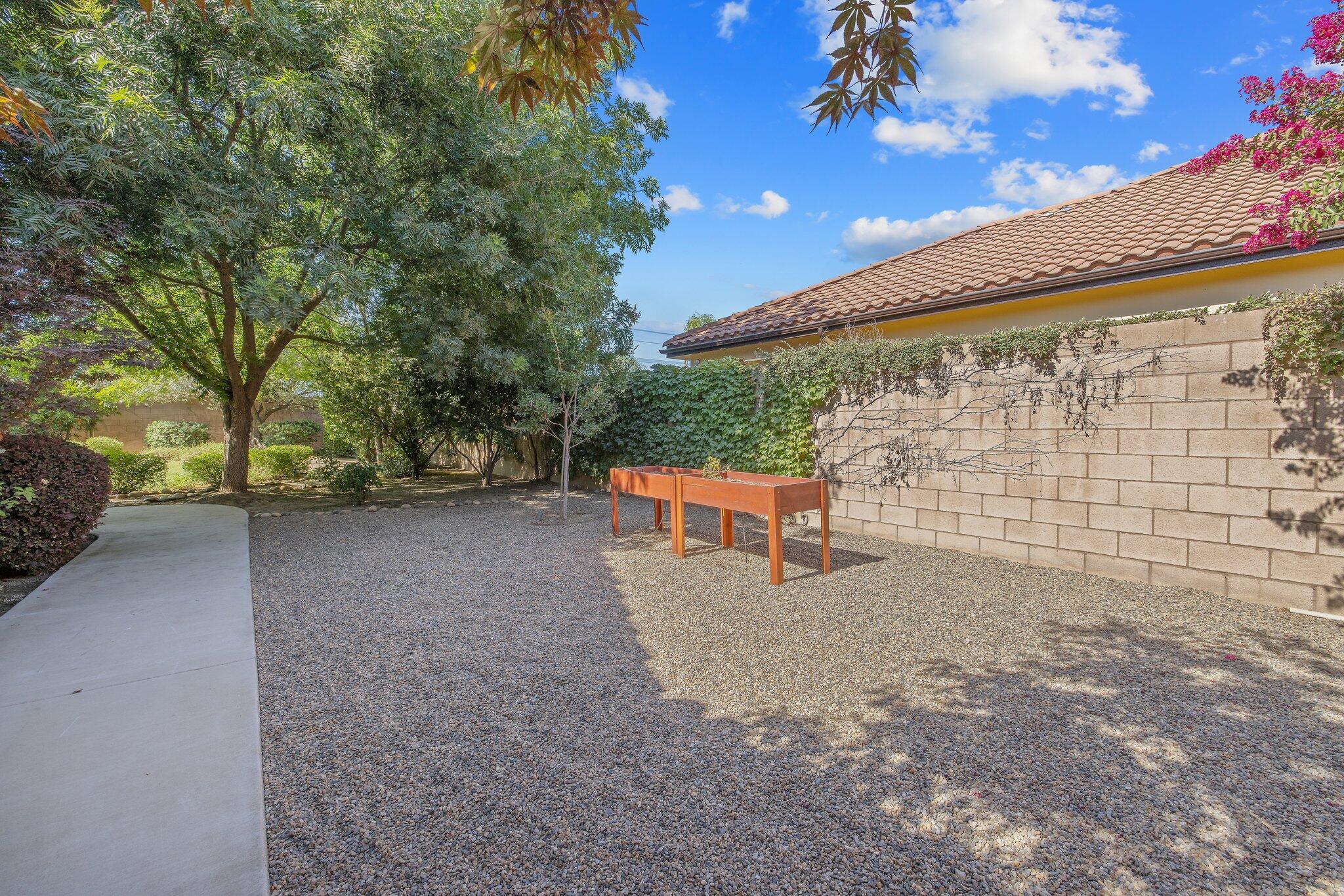 4638 W Lark Ct, Visalia, CA 93291