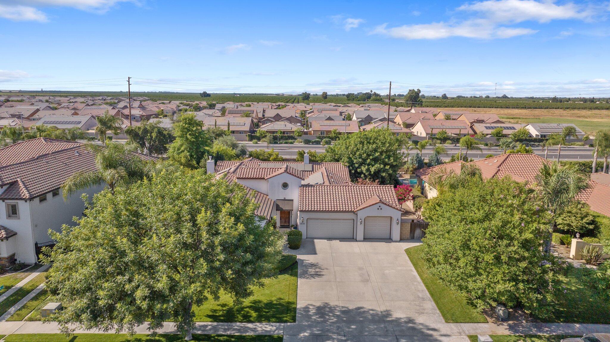 4638 W Lark Ct, Visalia, CA 93291