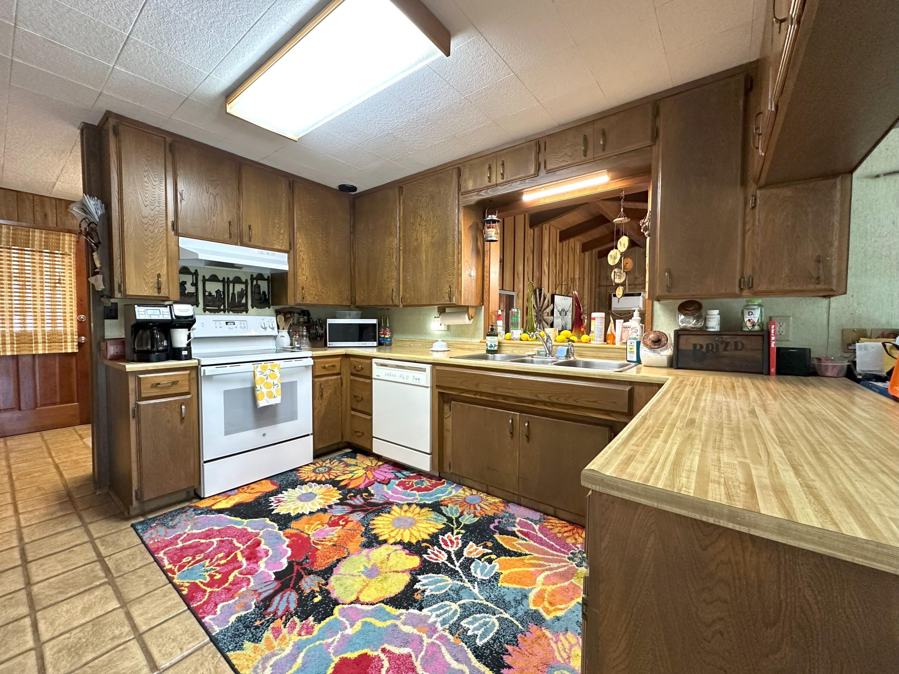 42909 Capanero Oaks Ct, California Hot Springs, CA 93207