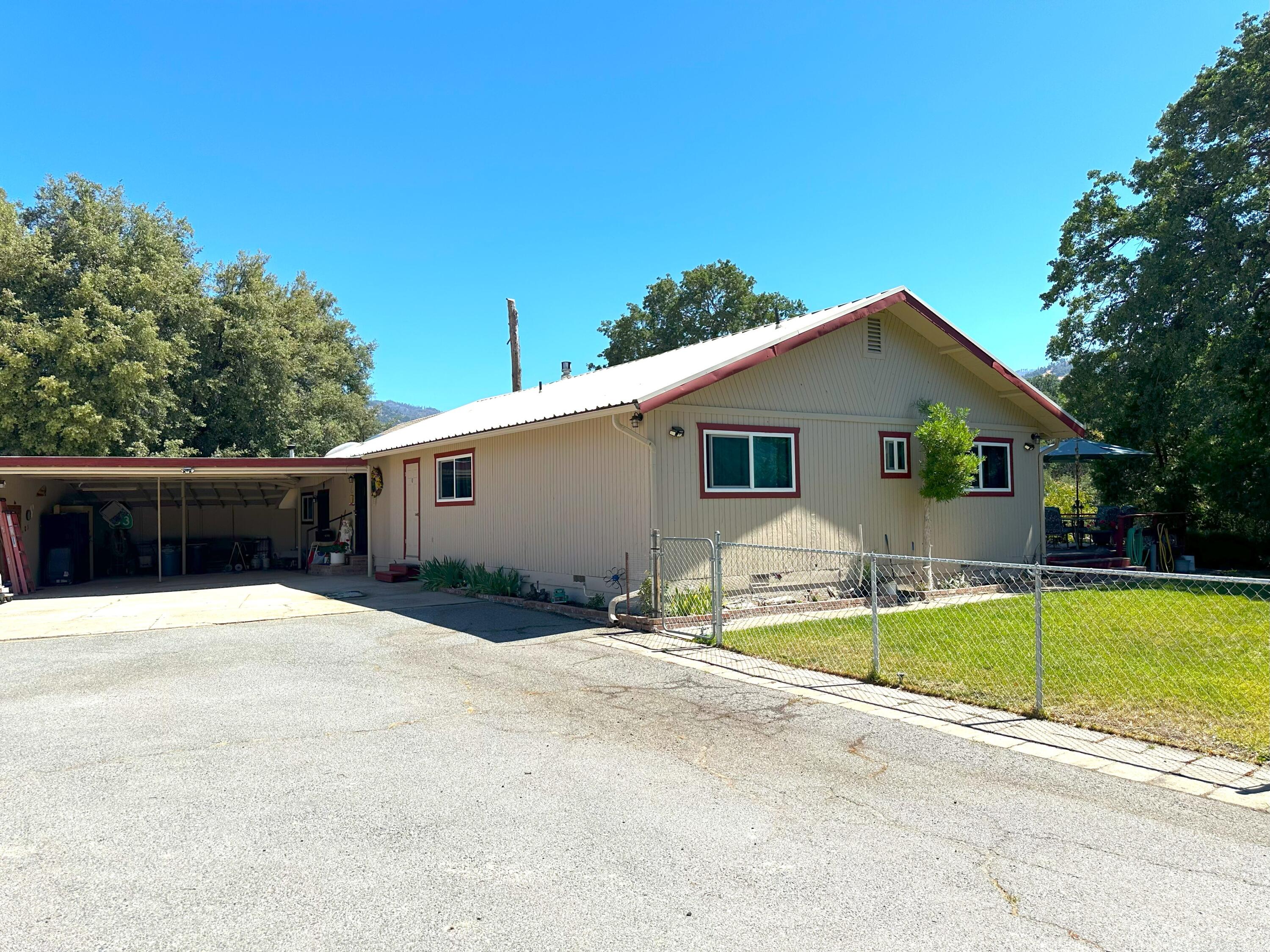 42909 Capanero Oaks Ct, California Hot Springs, CA 93207