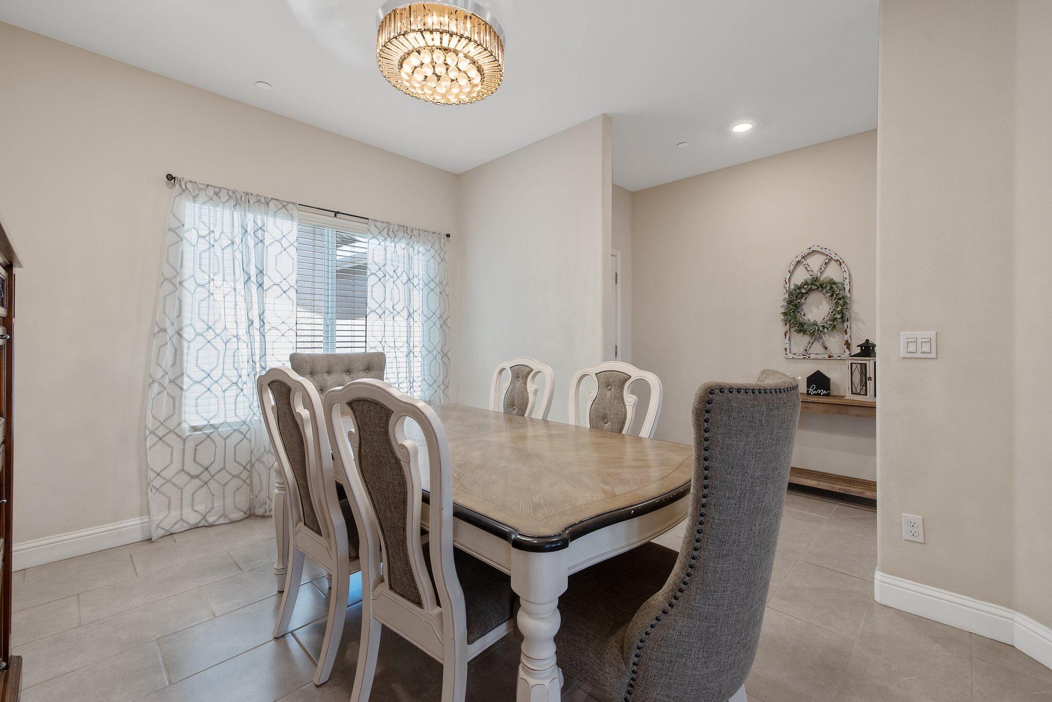 1851 Softwind Dr, Tulare, CA 93274