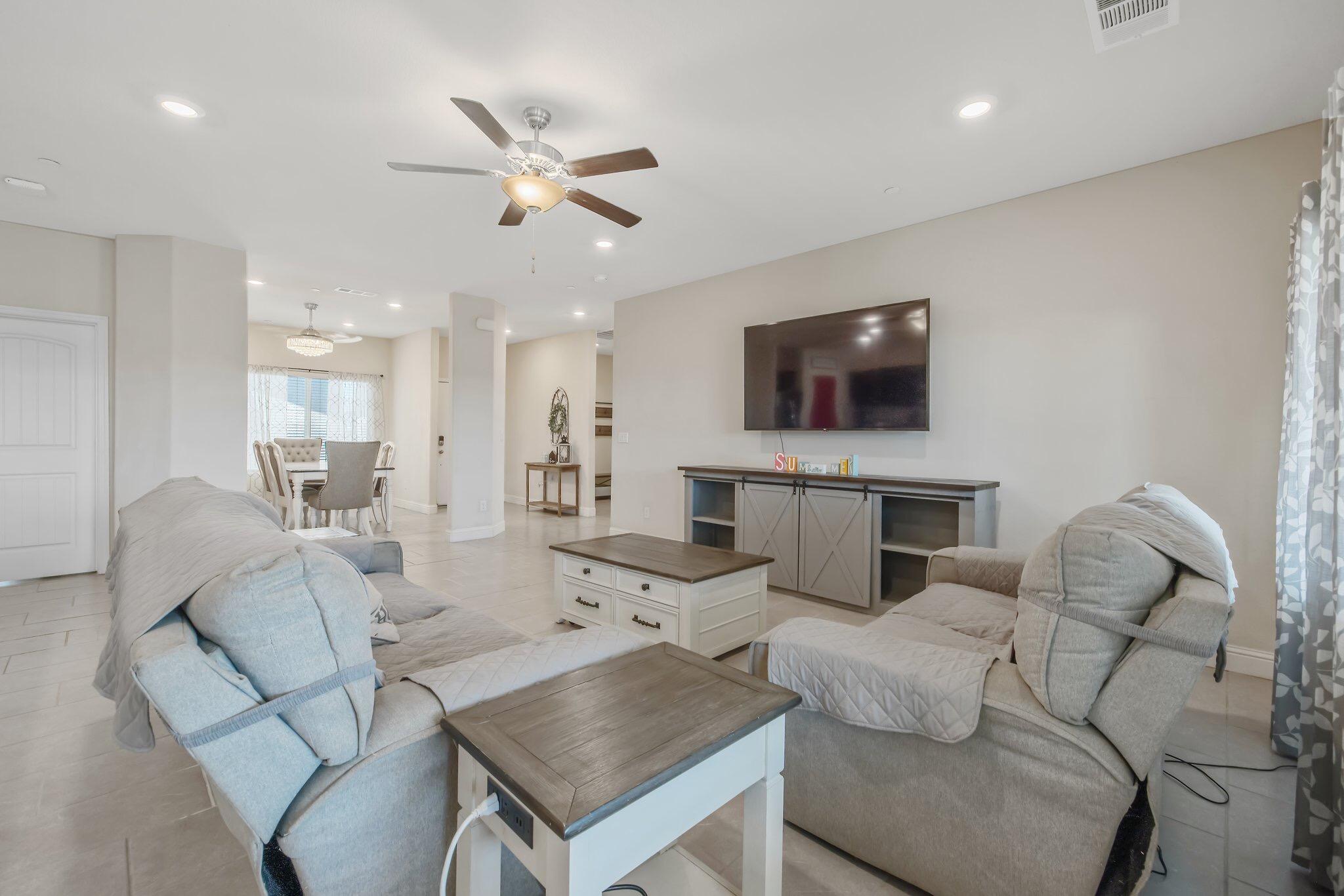 1851 Softwind Dr, Tulare, CA 93274