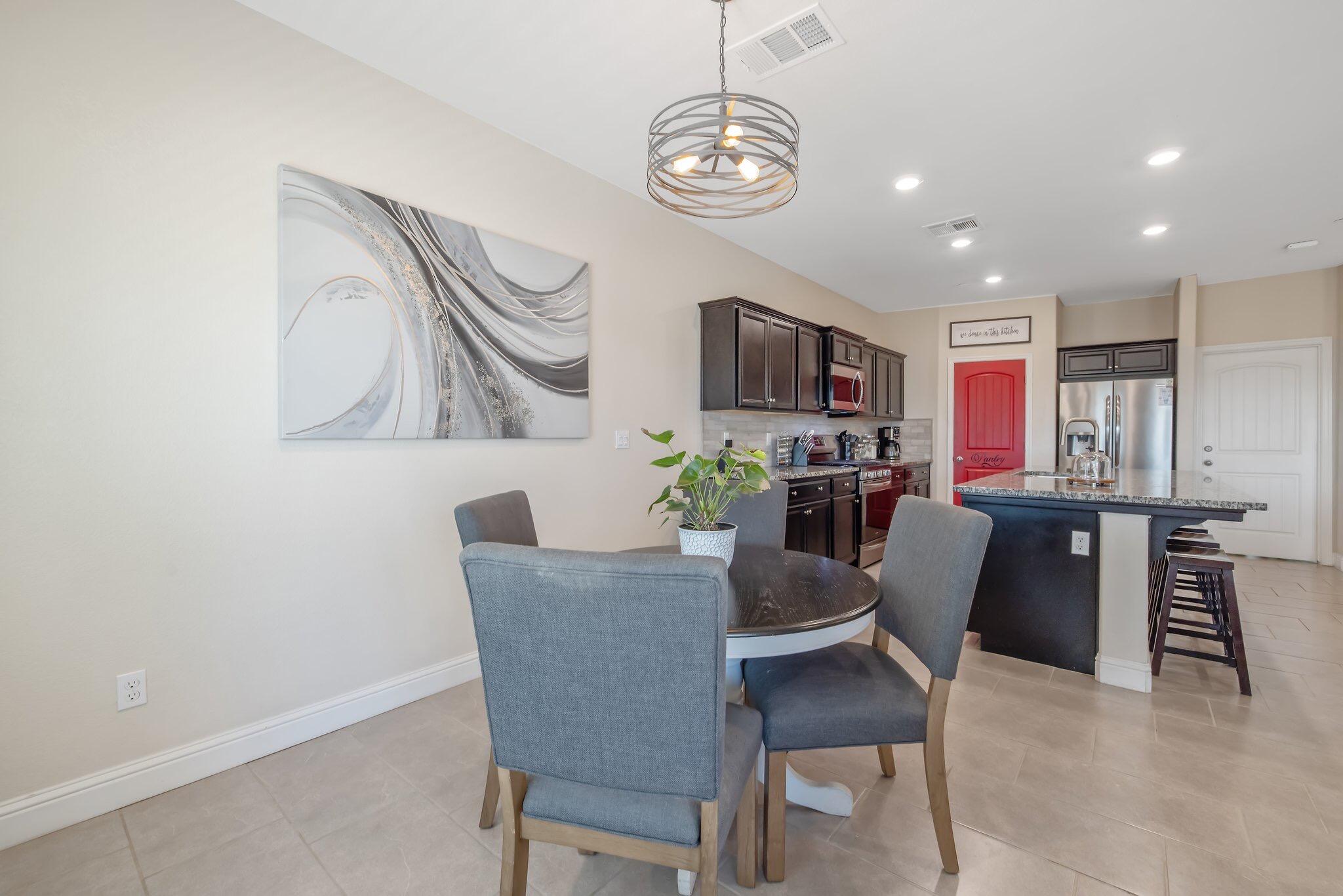 1851 Softwind Dr, Tulare, CA 93274