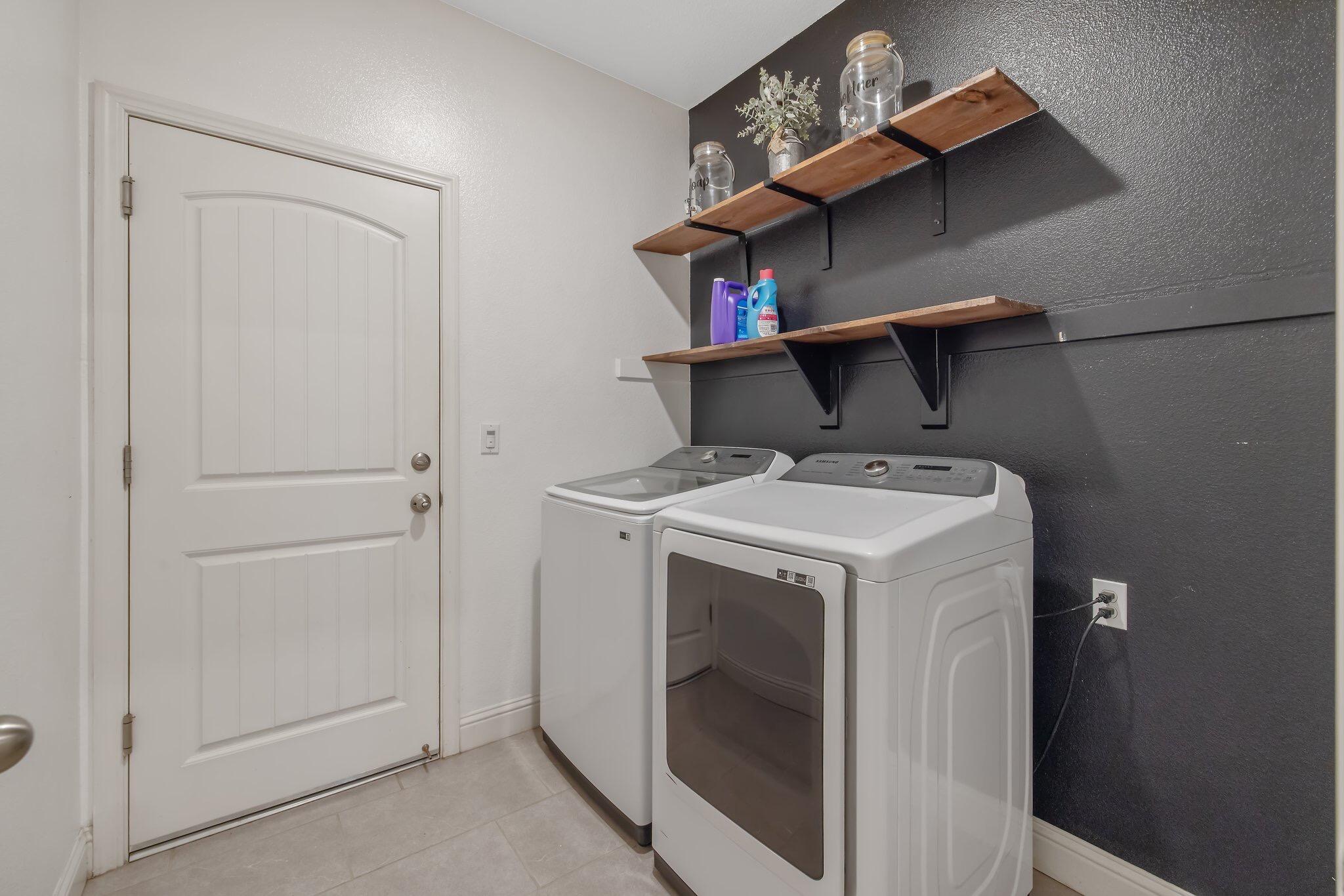 1851 Softwind Dr, Tulare, CA 93274