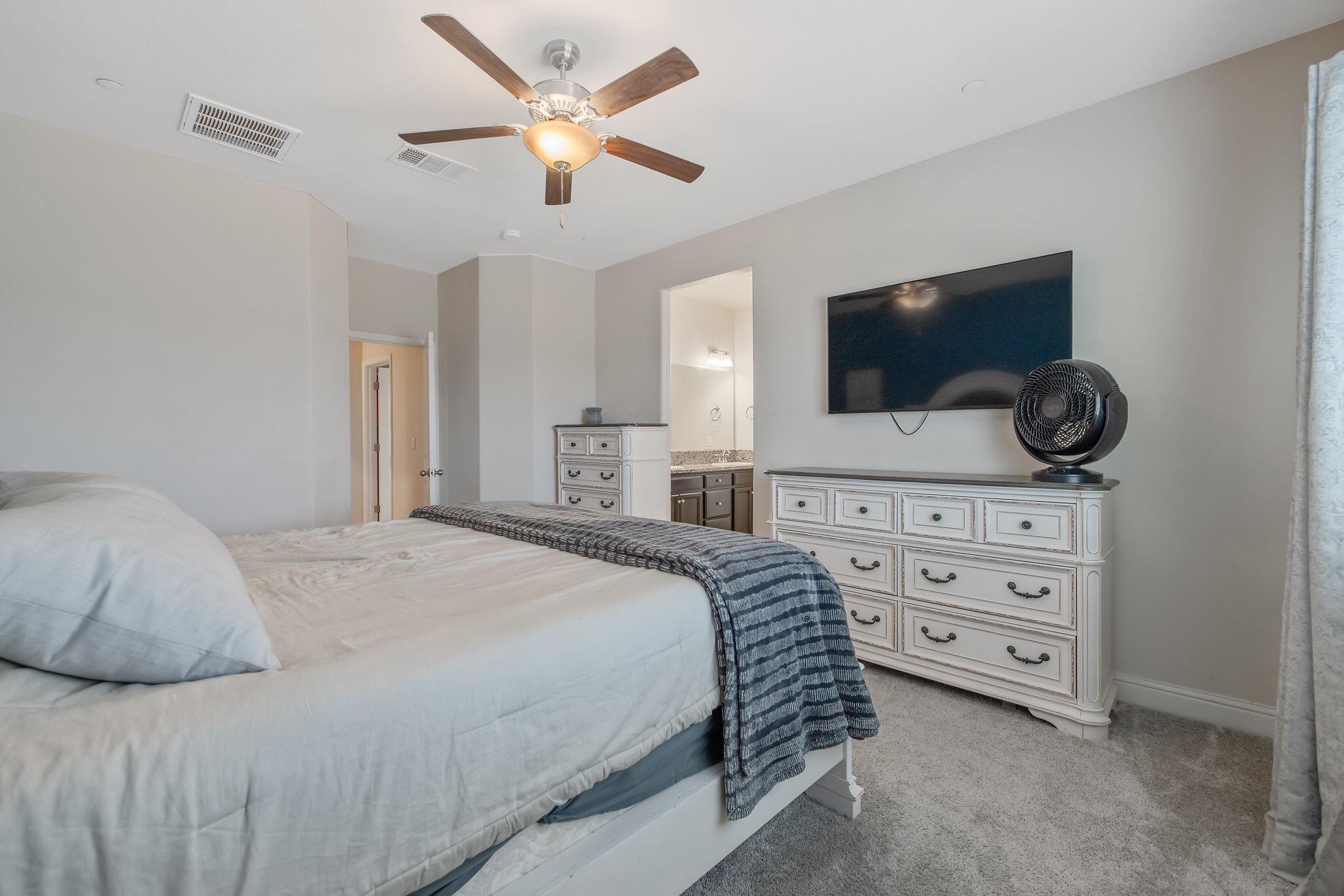 1851 Softwind Dr, Tulare, CA 93274