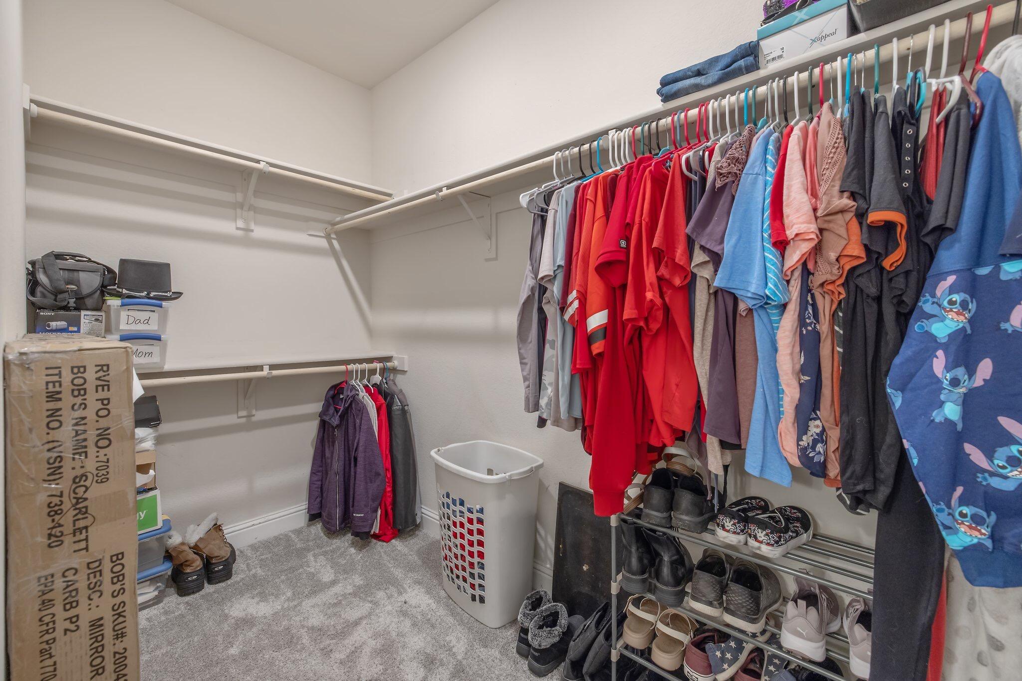 1851 Softwind Dr, Tulare, CA 93274