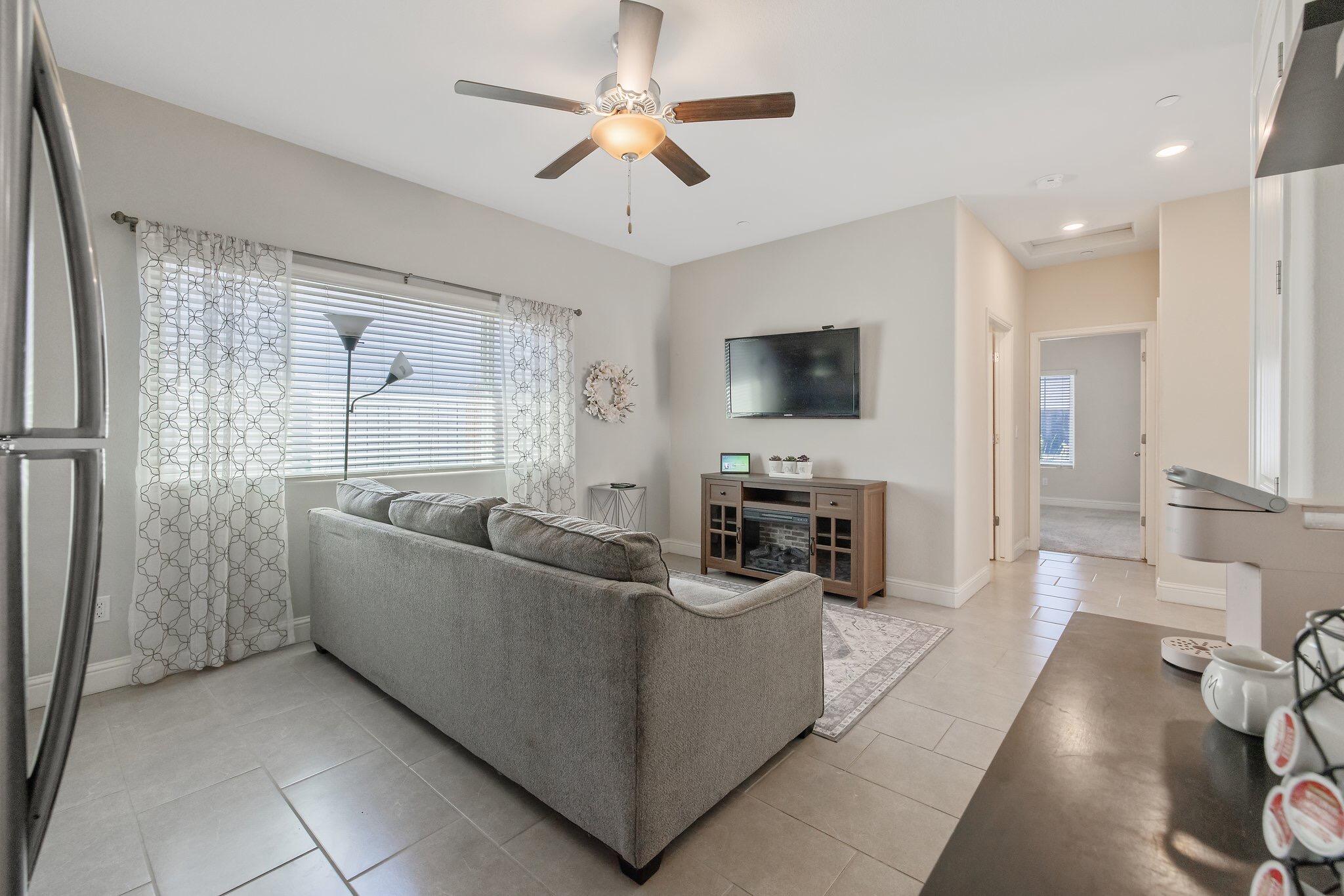 1851 Softwind Dr, Tulare, CA 93274