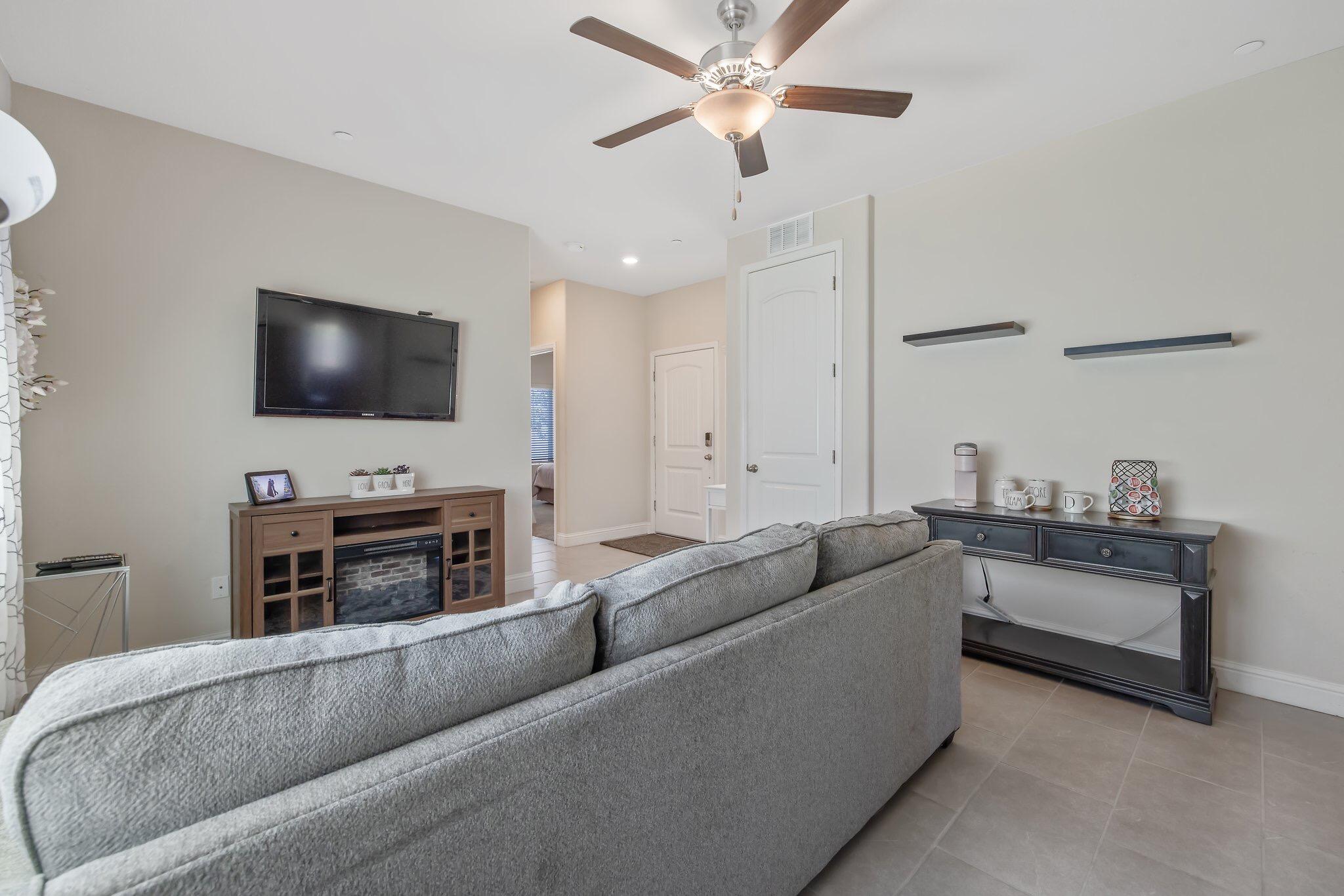 1851 Softwind Dr, Tulare, CA 93274