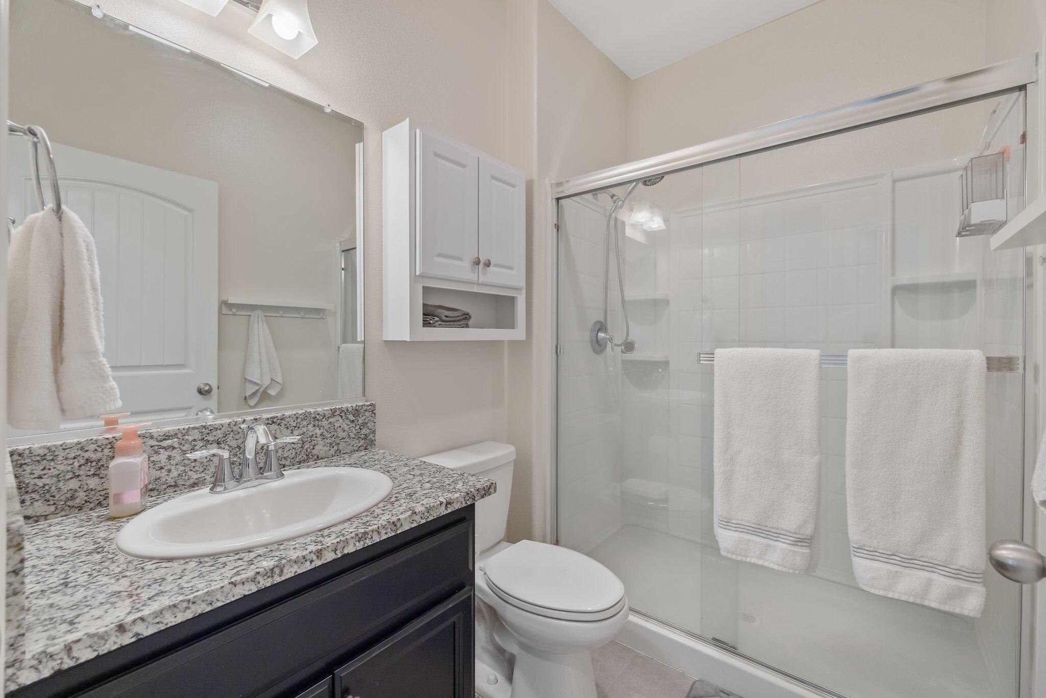 1851 Softwind Dr, Tulare, CA 93274