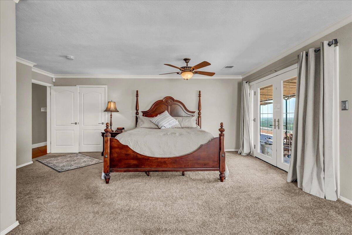 23124 Round Valley Dr, Lindsay, CA 93247