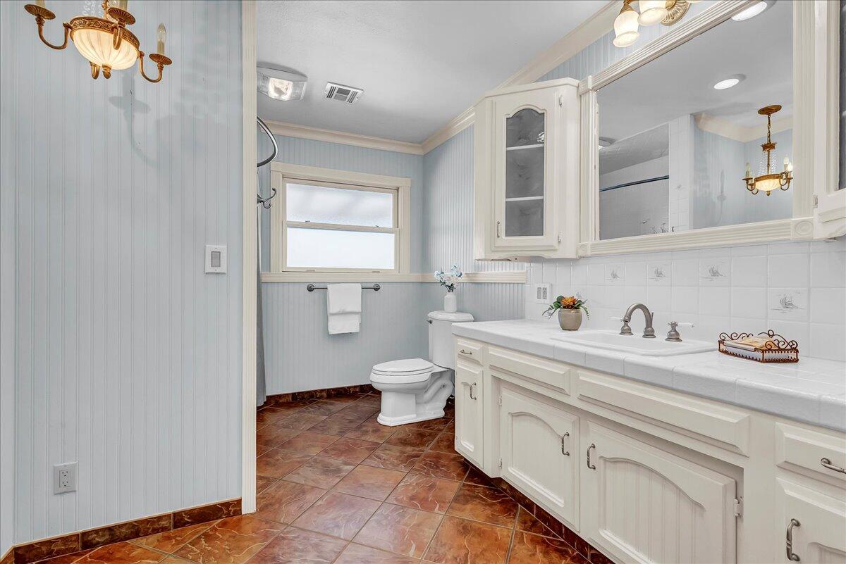 23124 Round Valley Dr, Lindsay, CA 93247