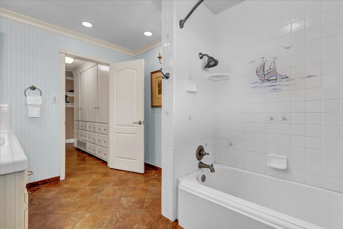 23124 Round Valley Dr, Lindsay, CA 93247