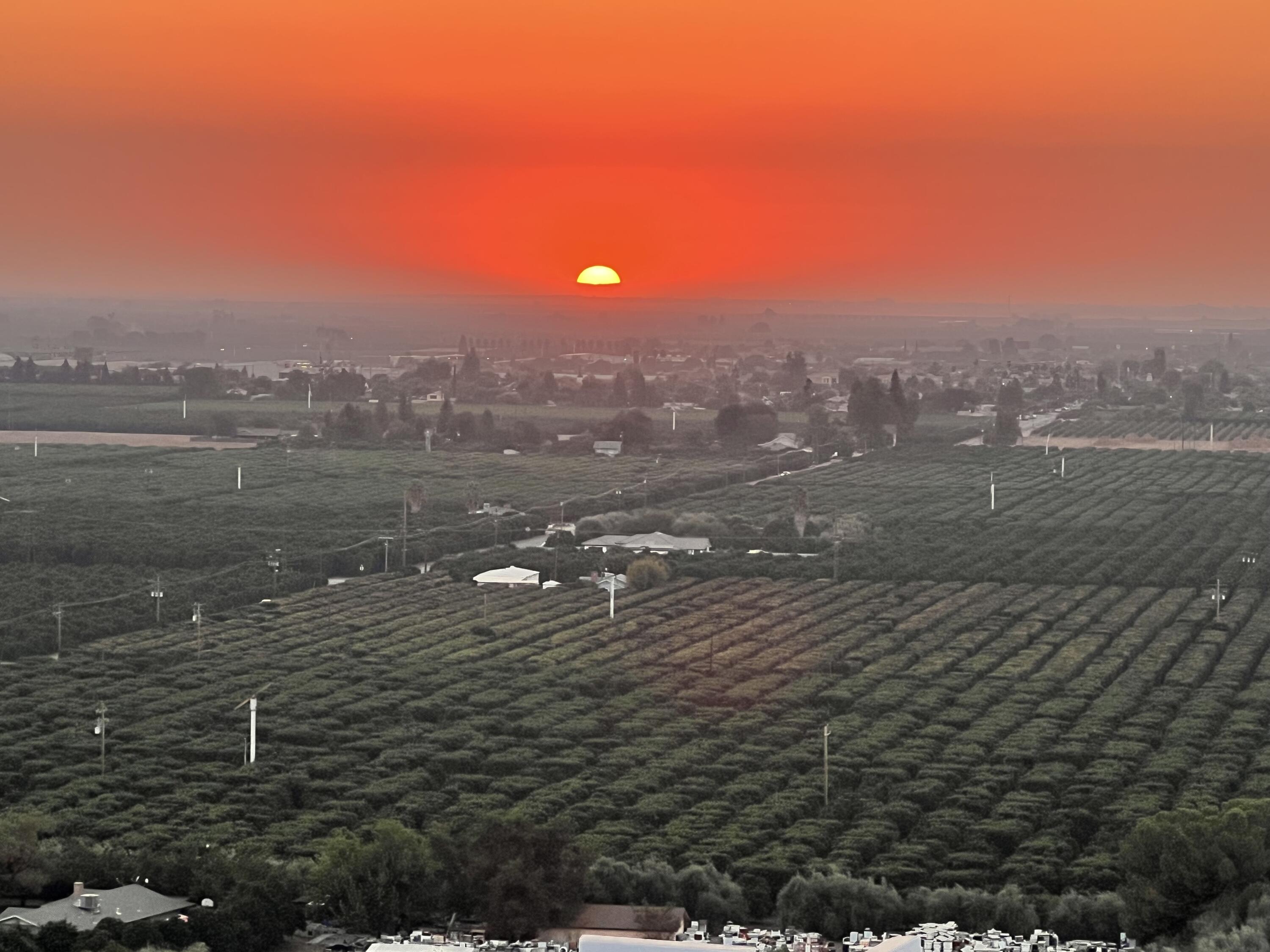 23124 Round Valley Dr, Lindsay, CA 93247