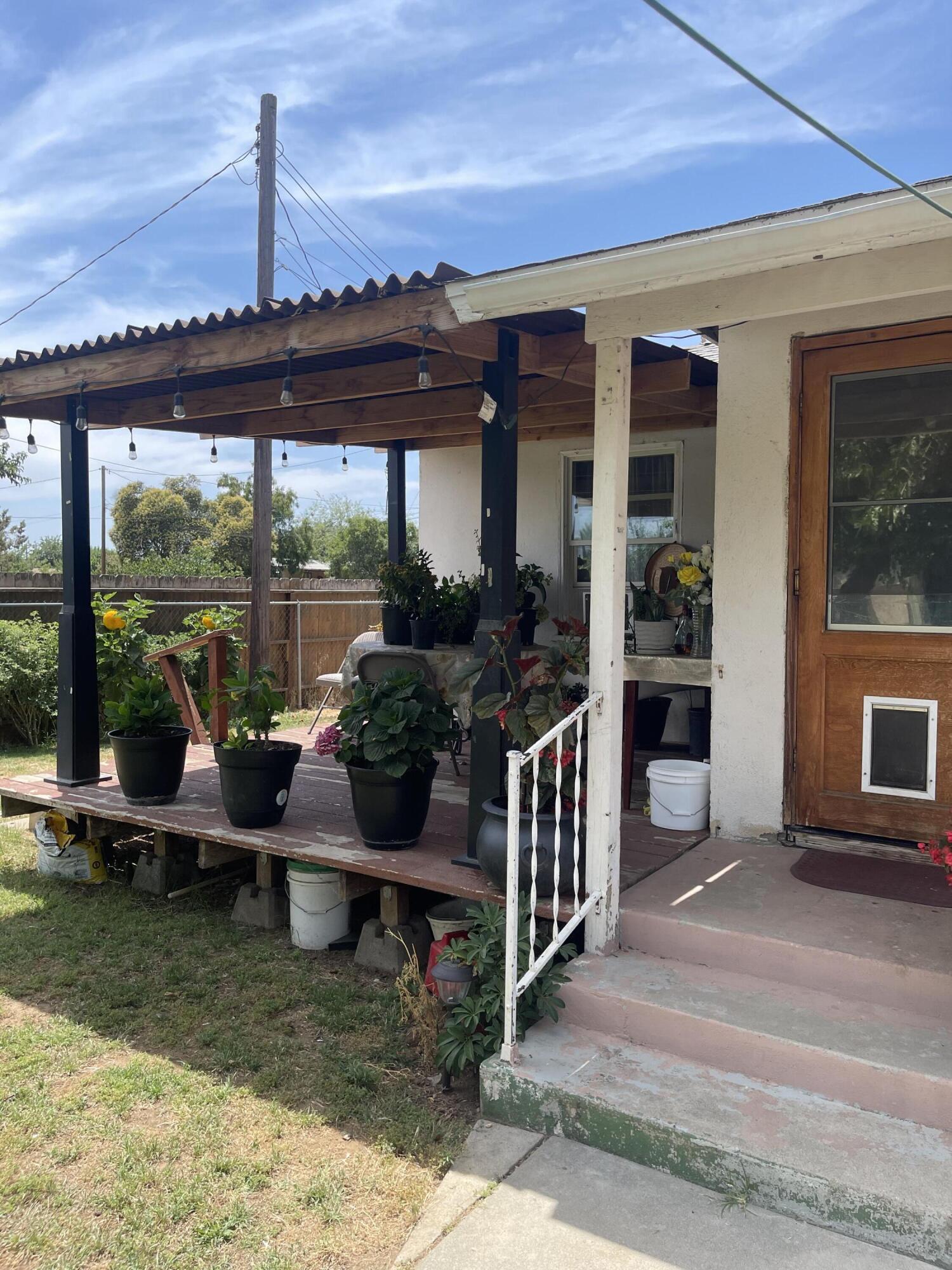 19522 Taylor Rd, Strathmore, CA 93267