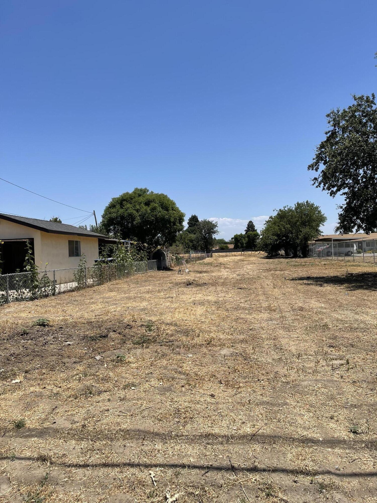 2146 N Bridge St, Visalia, CA 93291