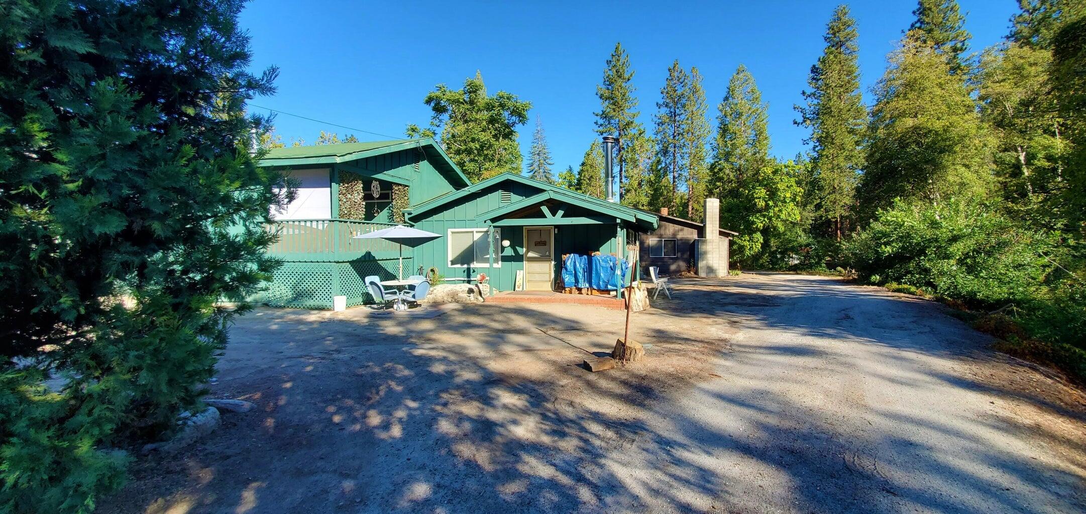 301 Capinero Dr, California Hot Springs, CA 93207