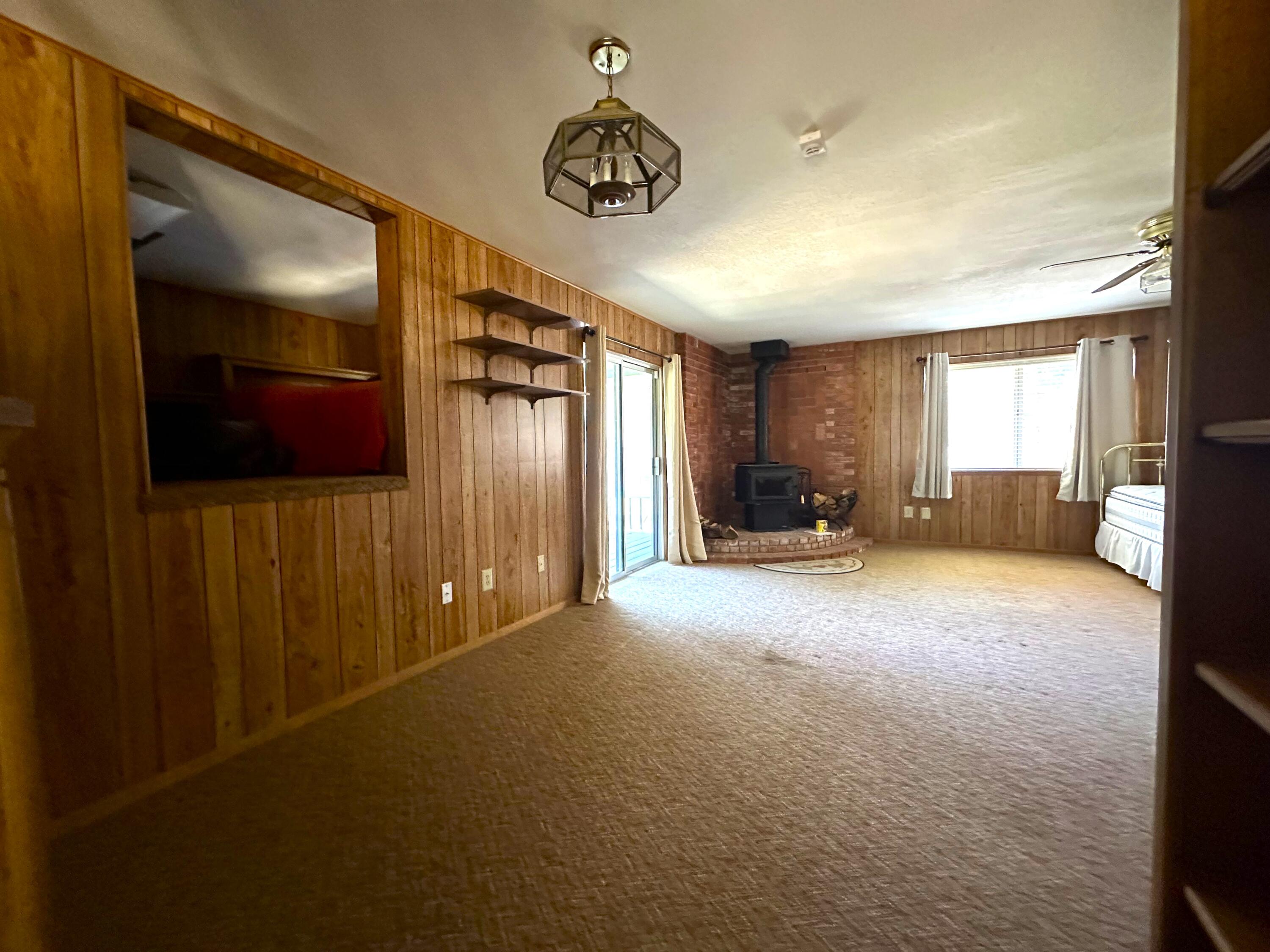 301 Capinero Dr, California Hot Springs, CA 93207