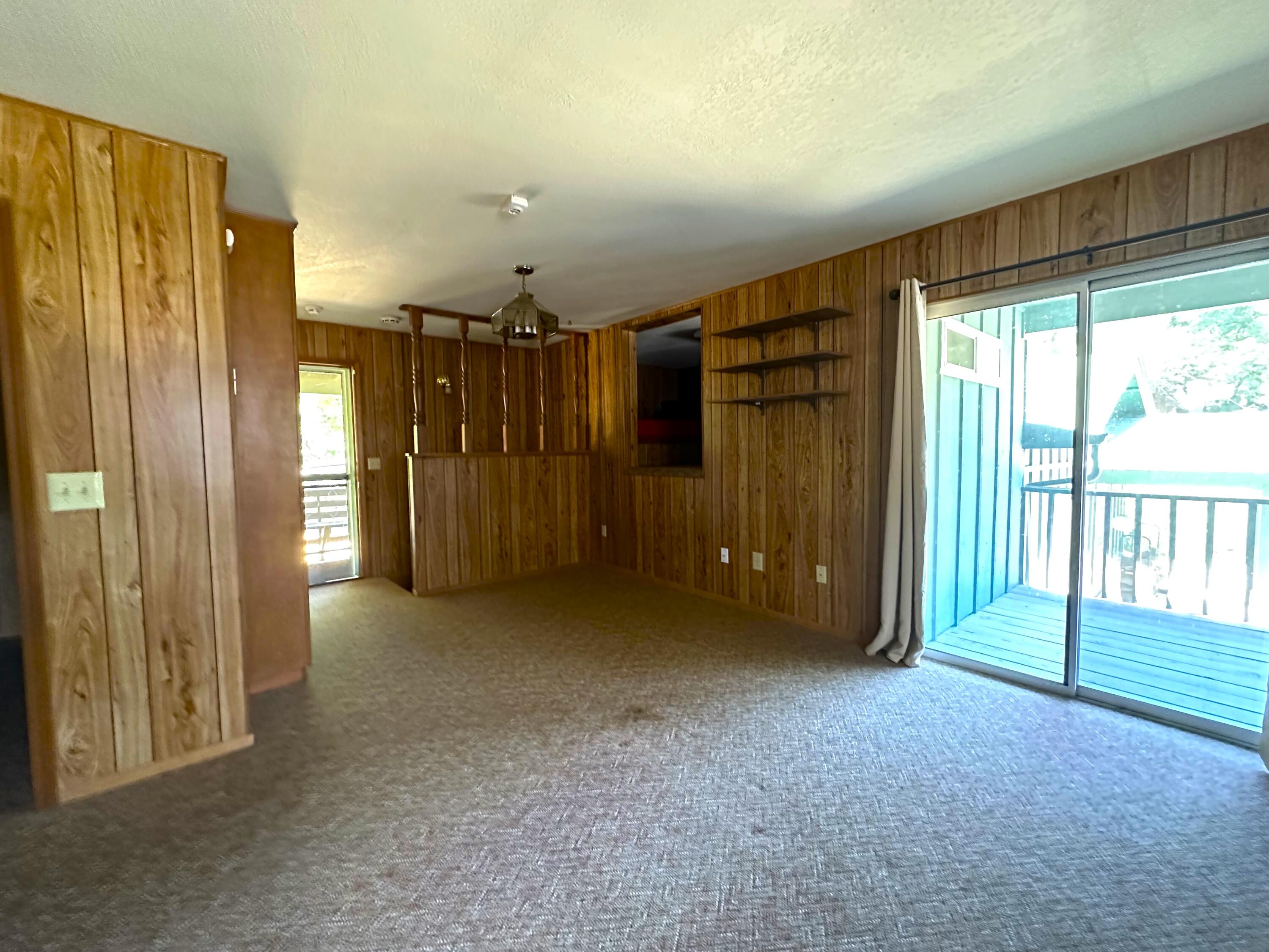 301 Capinero Dr, California Hot Springs, CA 93207