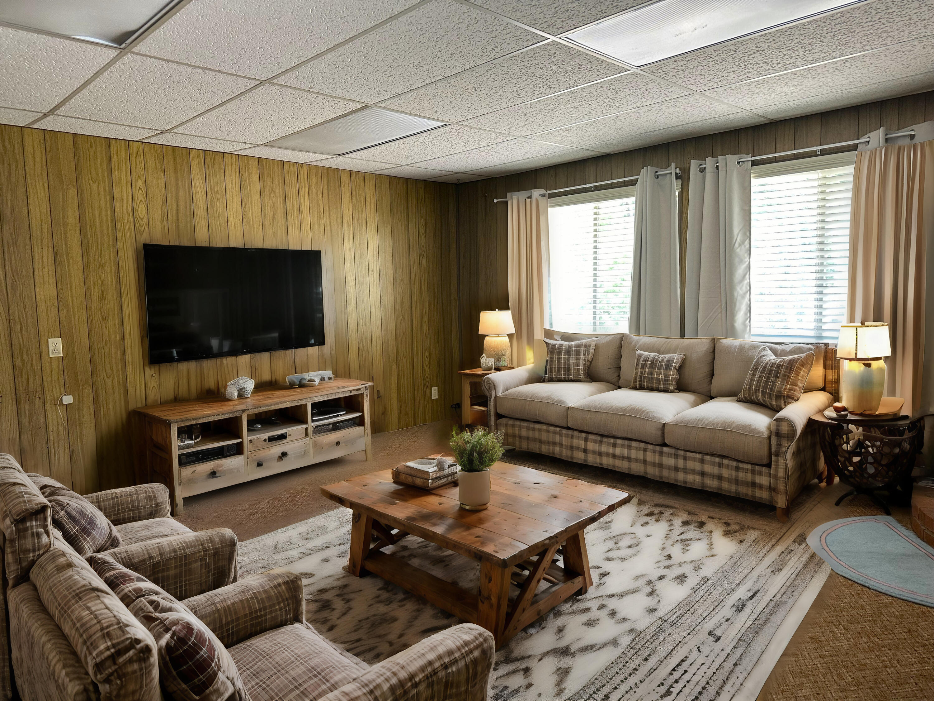 301 Capinero Dr, California Hot Springs, CA 93207