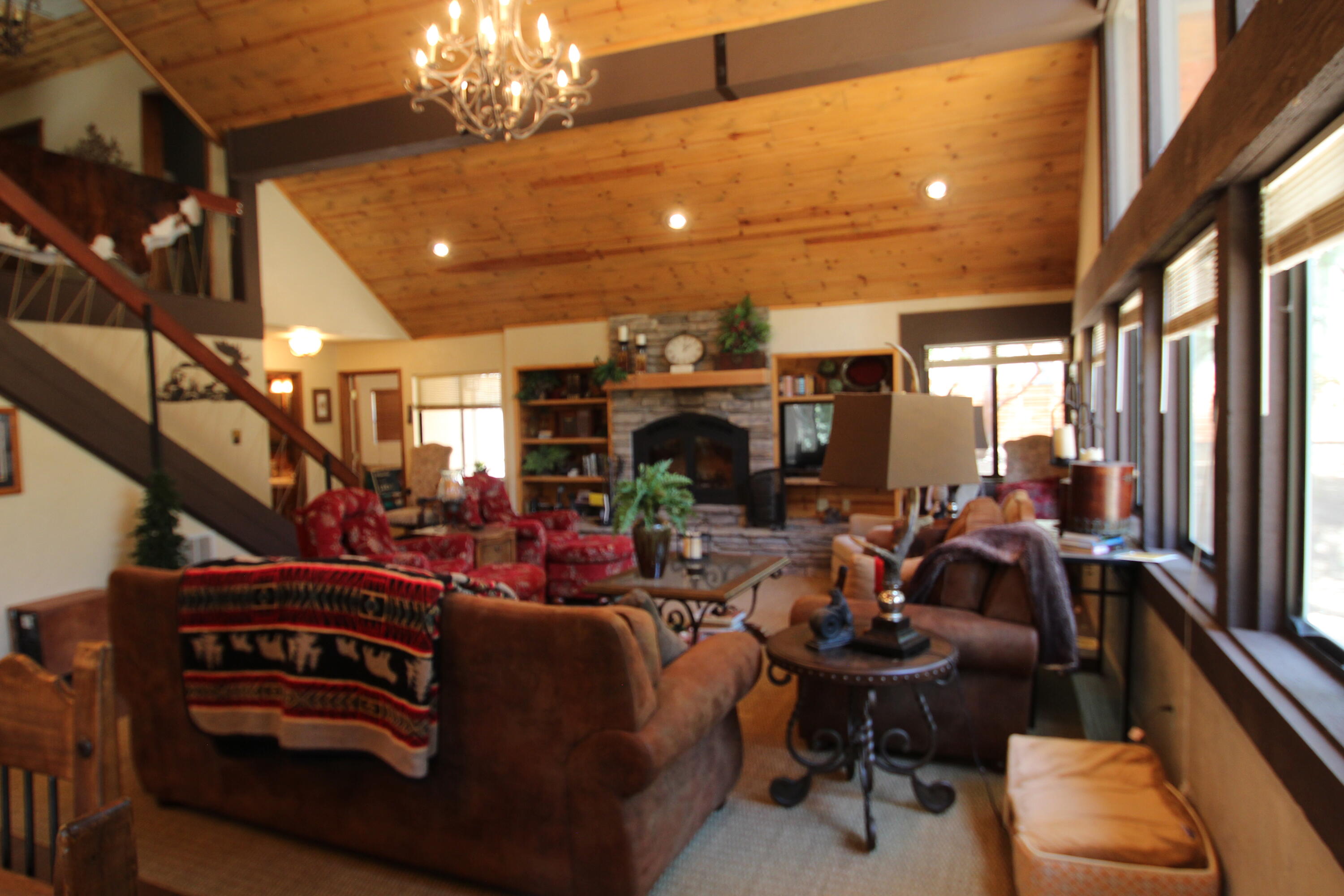 601 Linder Dr, Camp Nelson, CA 93265