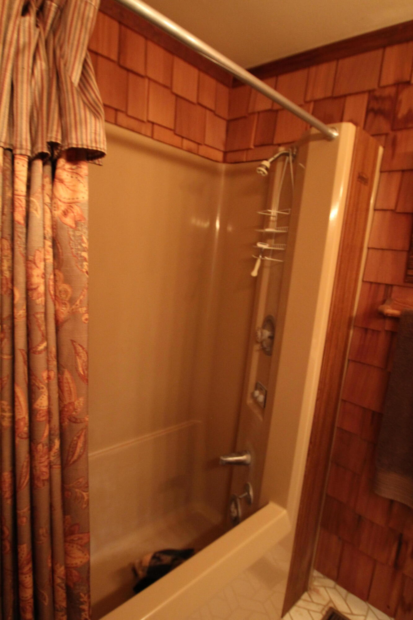 601 Linder Dr, Camp Nelson, CA 93265