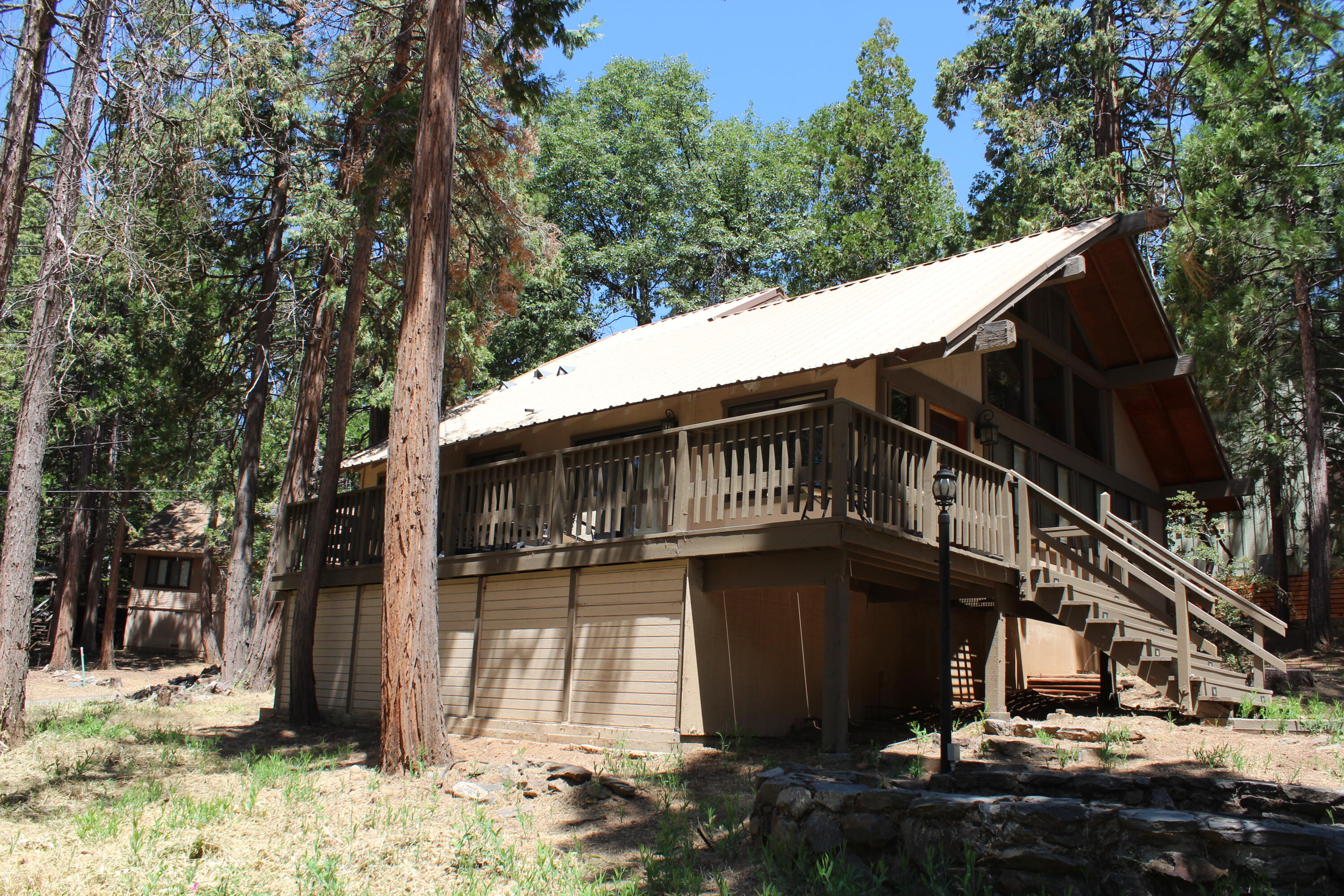 601 Linder Dr, Camp Nelson, CA 93265