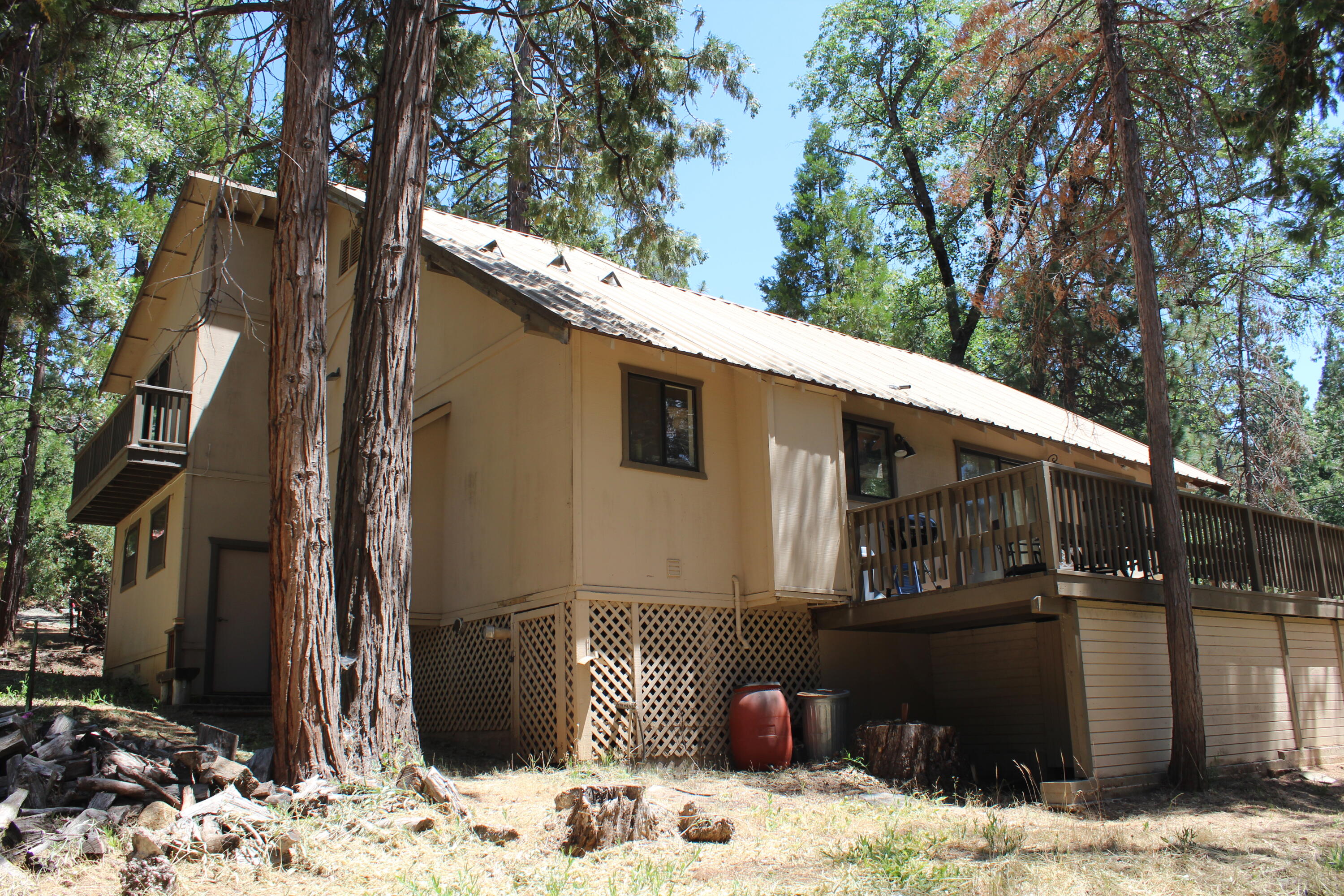 601 Linder Dr, Camp Nelson, CA 93265