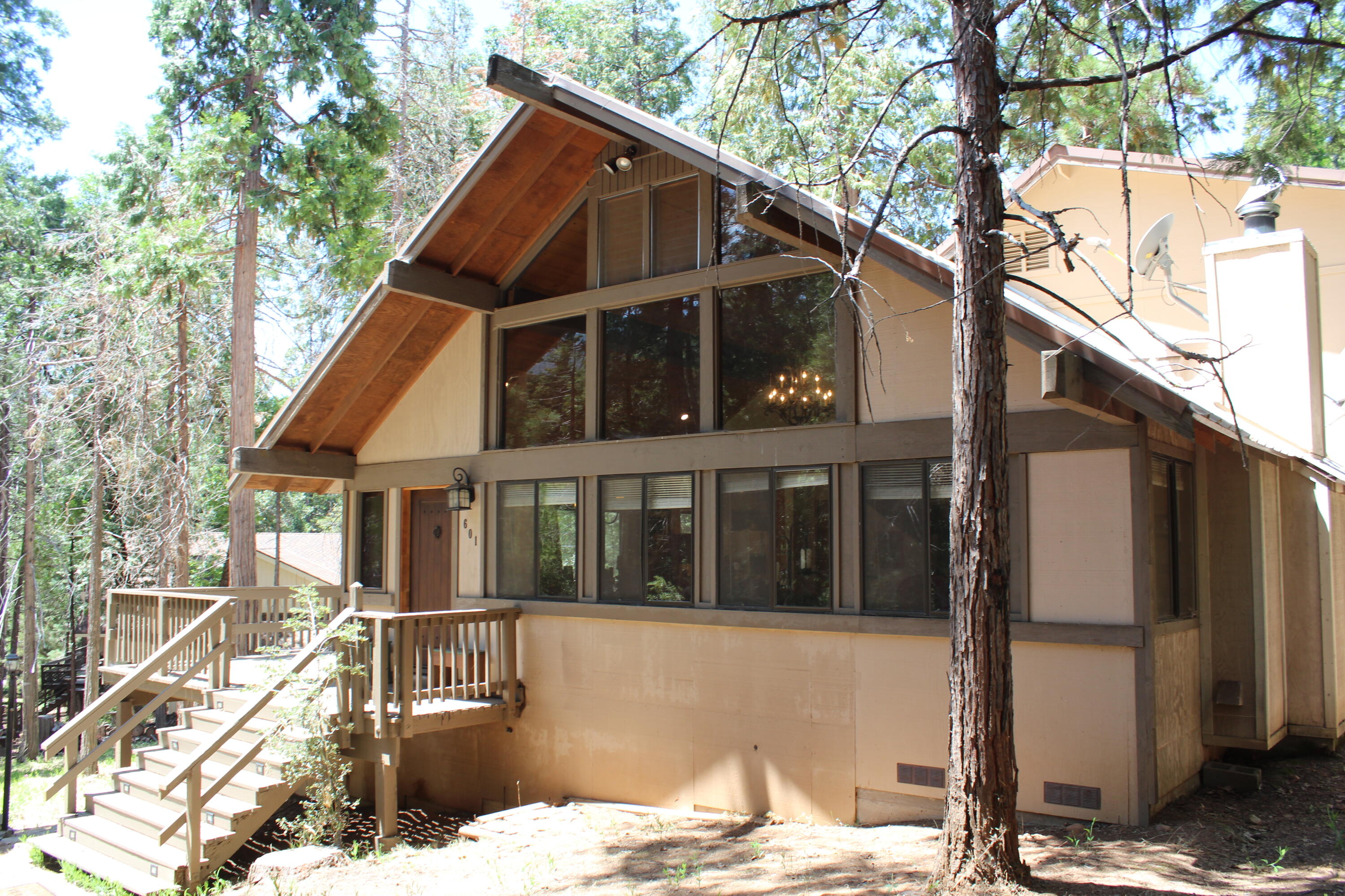 601 Linder Dr, Camp Nelson, CA 93265