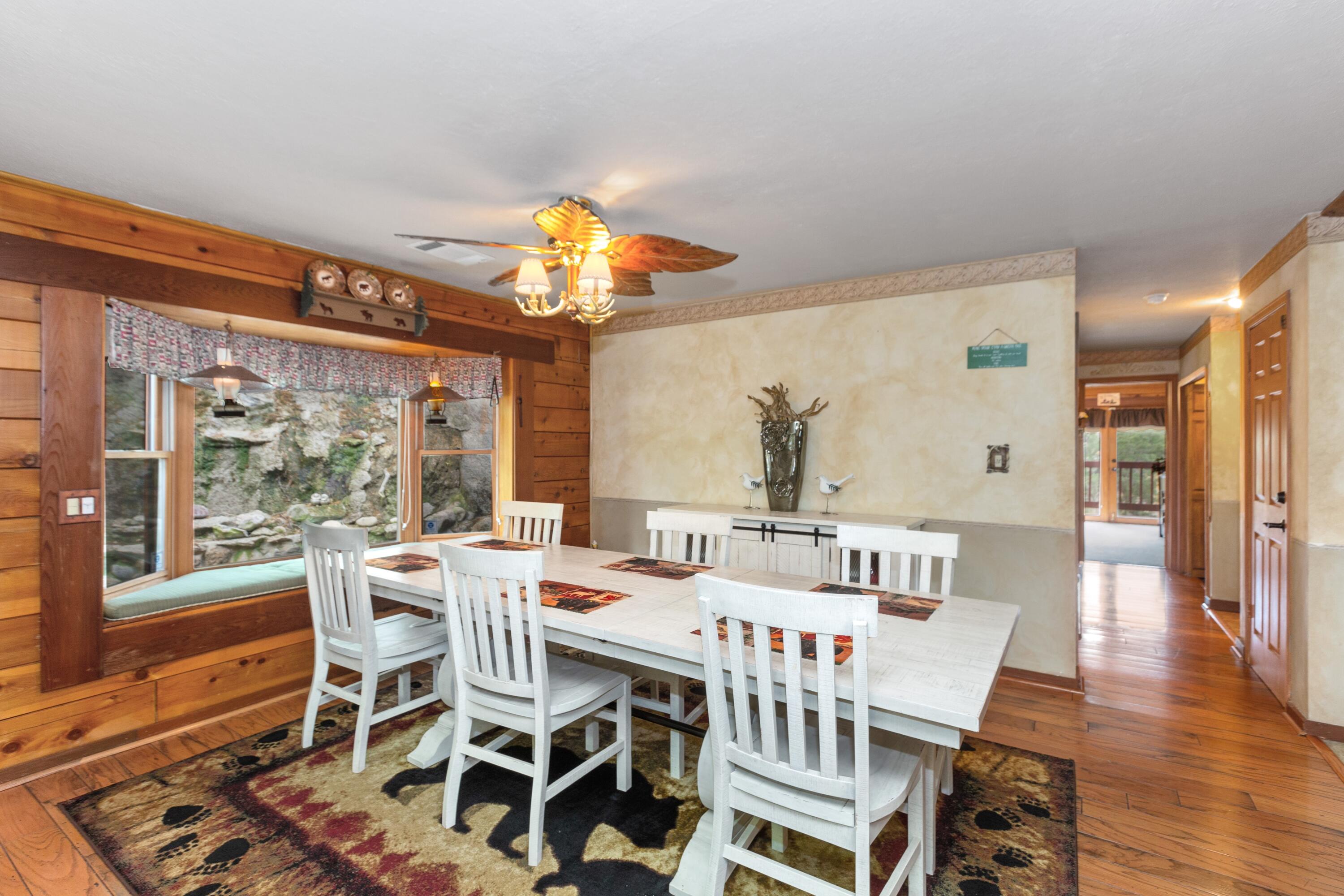 42182 Mynatt Dr Dr, Three Rivers, CA 93271