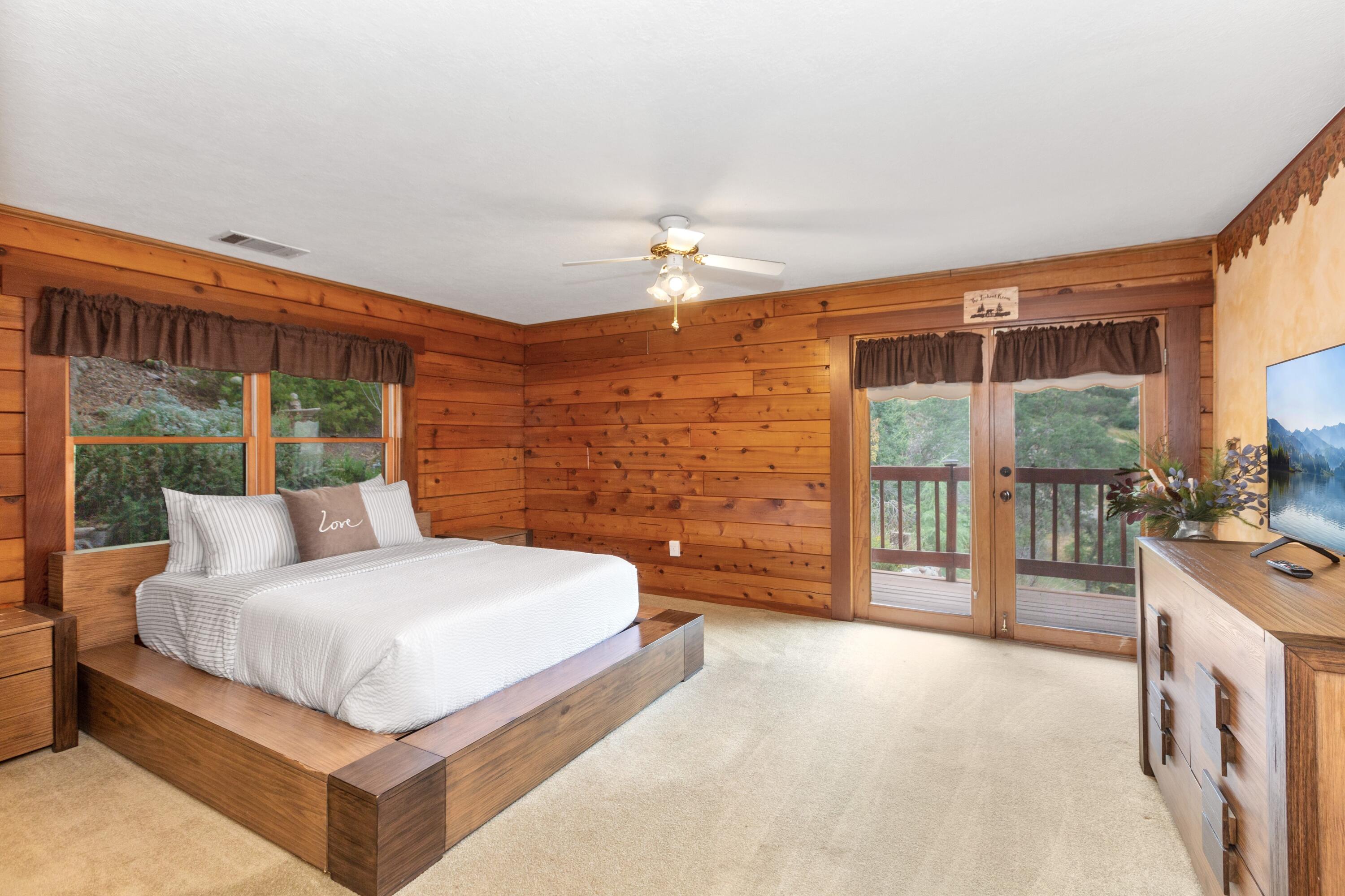 42182 Mynatt Dr Dr, Three Rivers, CA 93271