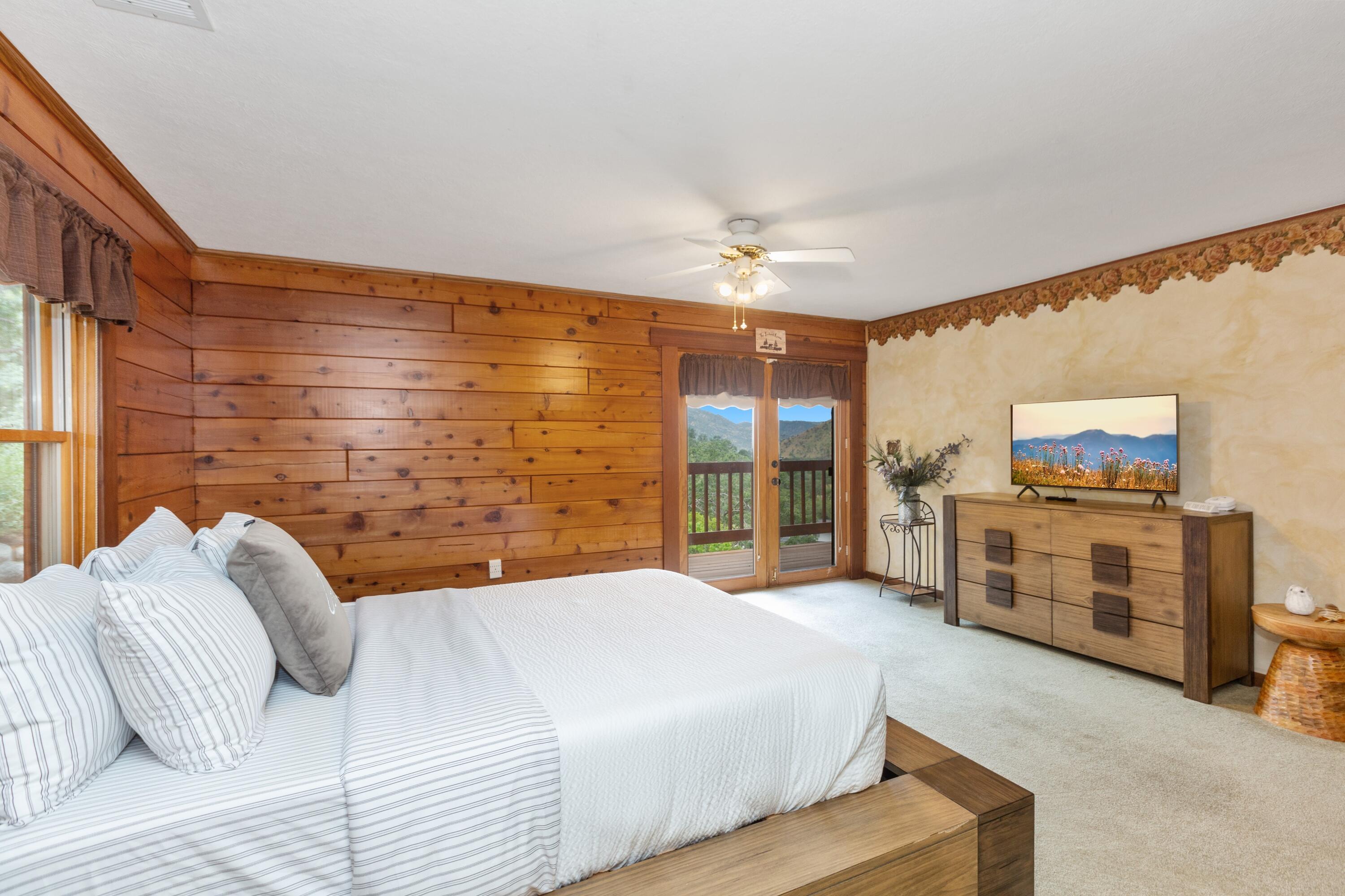 42182 Mynatt Dr Dr, Three Rivers, CA 93271