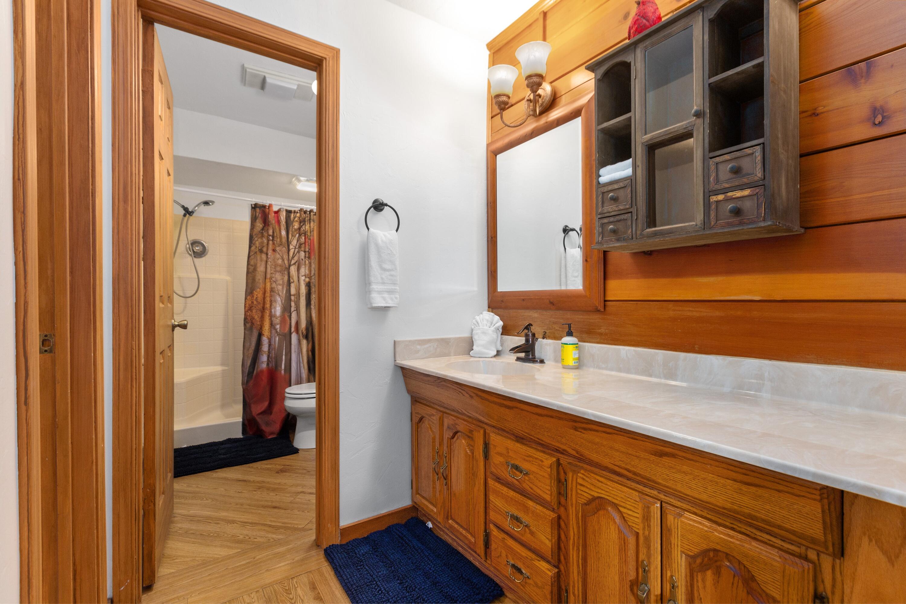 42182 Mynatt Dr Dr, Three Rivers, CA 93271