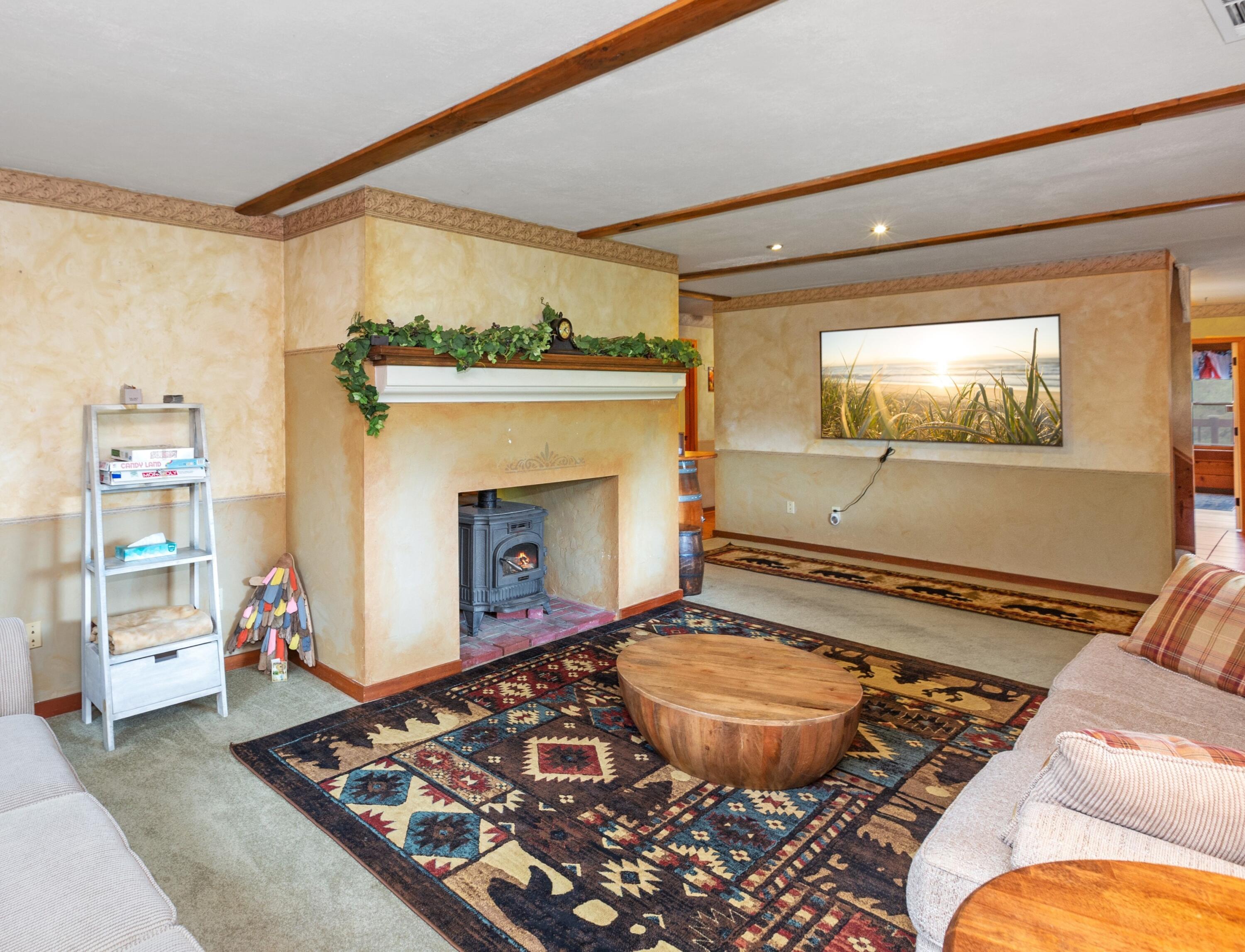 42182 Mynatt Dr Dr, Three Rivers, CA 93271