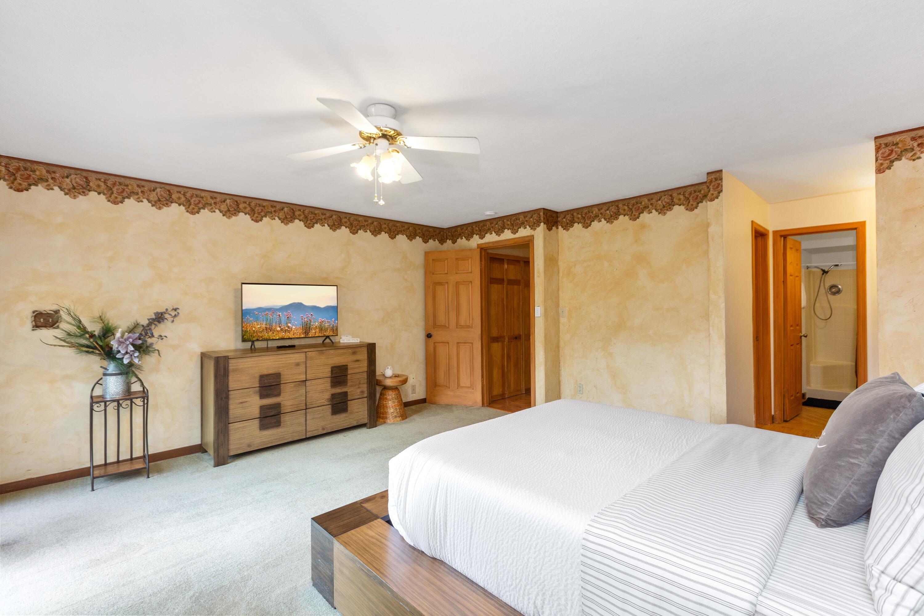 42182 Mynatt Dr Dr, Three Rivers, CA 93271