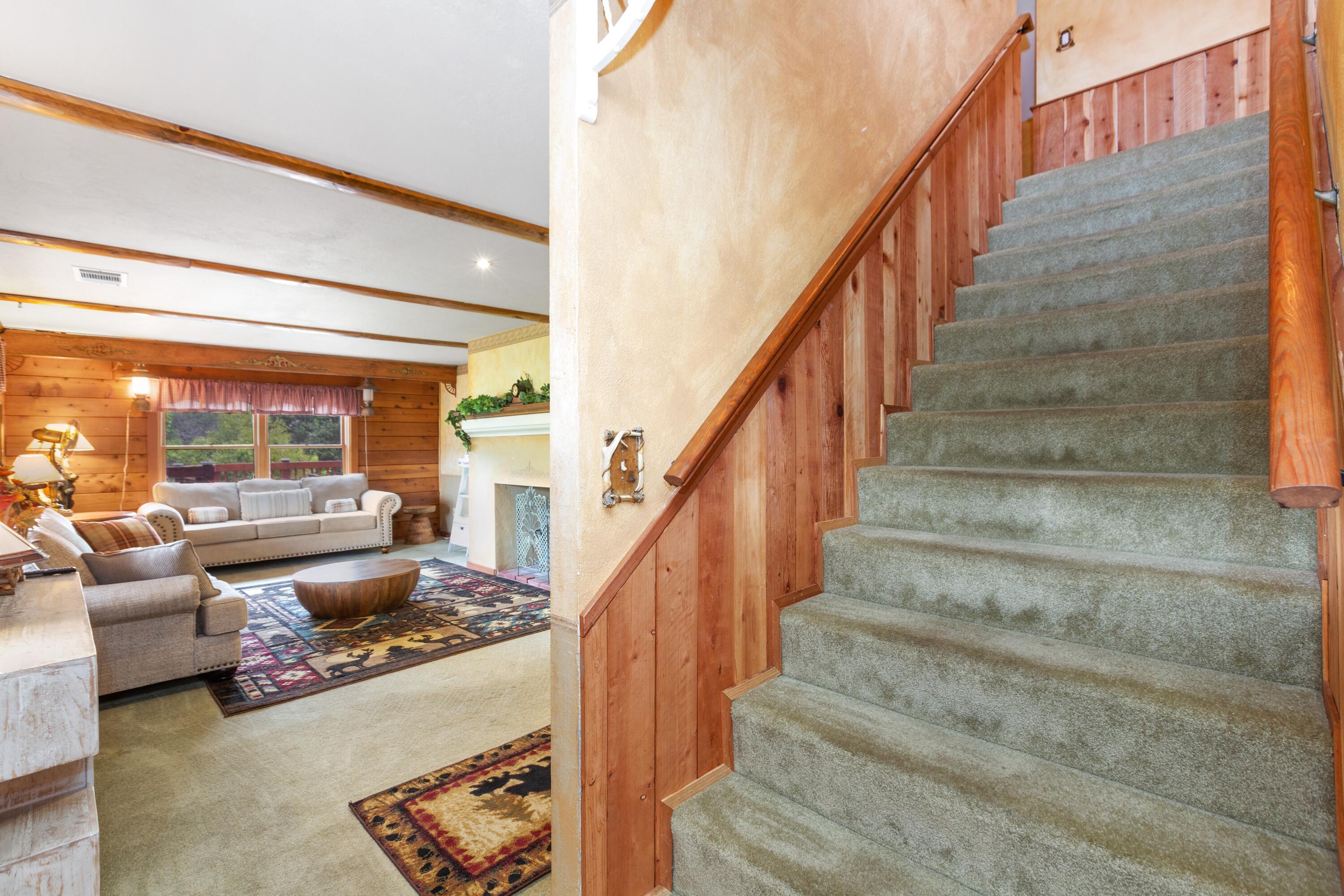 42182 Mynatt Dr Dr, Three Rivers, CA 93271