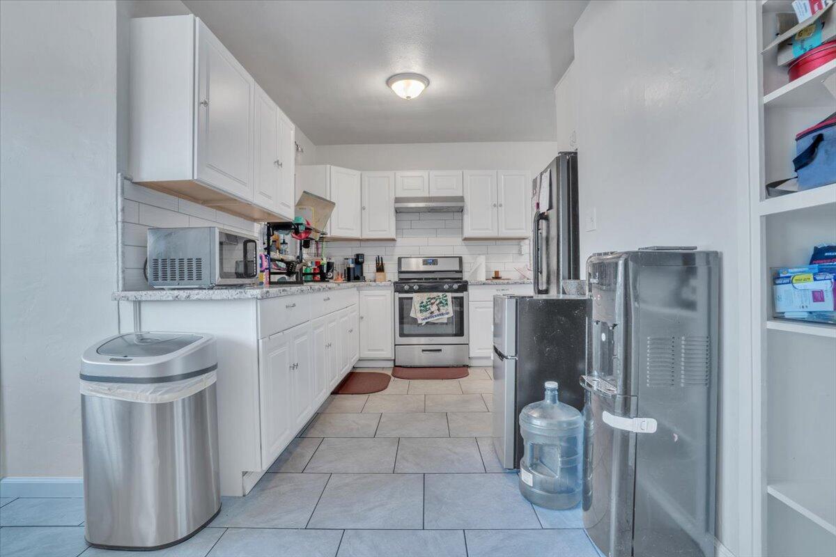 212 S Lovers Ln, Visalia, CA 93292