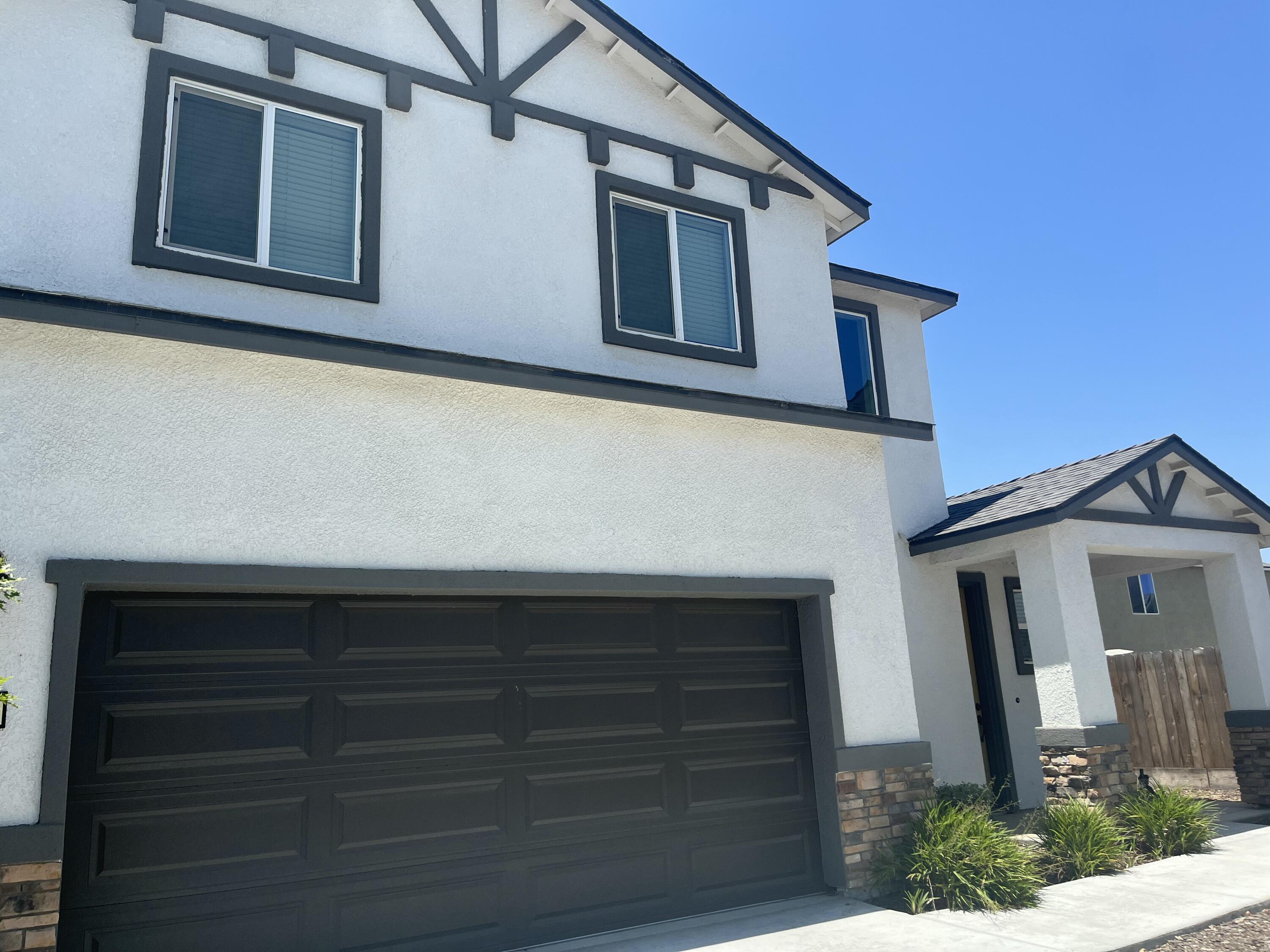 2227 S Crumal St, Visalia, CA 93292