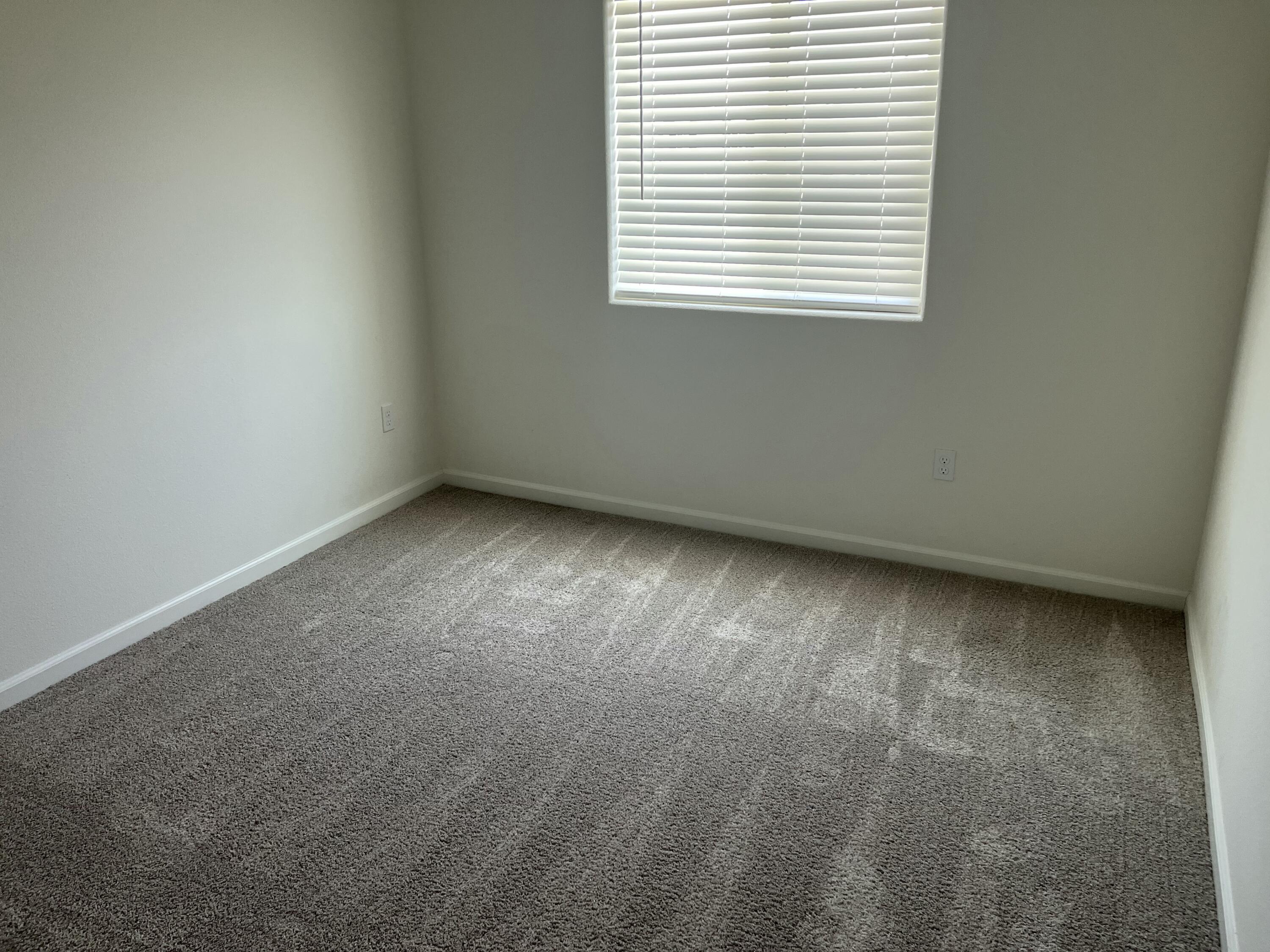 2227 S Crumal St, Visalia, CA 93292