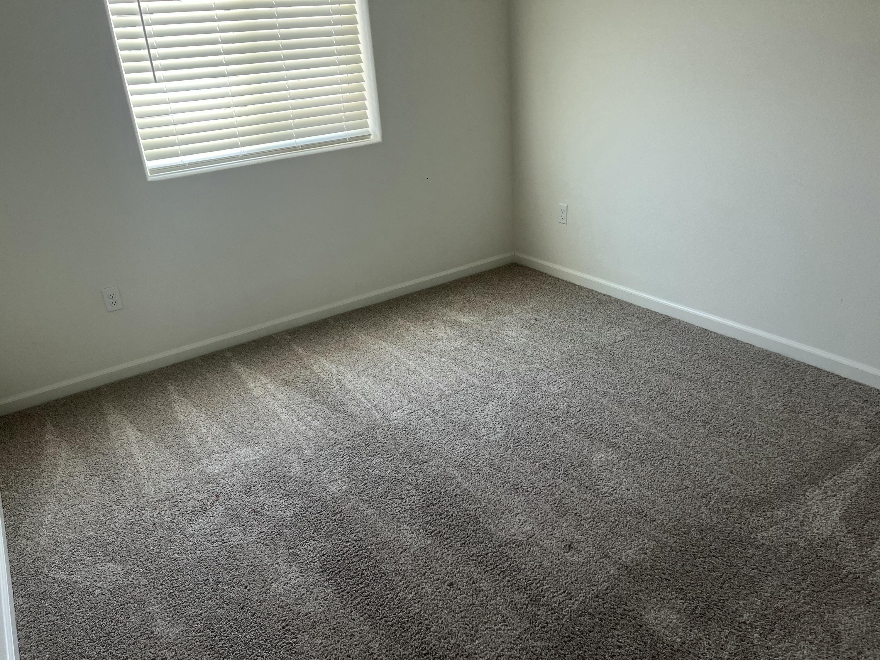 2227 S Crumal St, Visalia, CA 93292