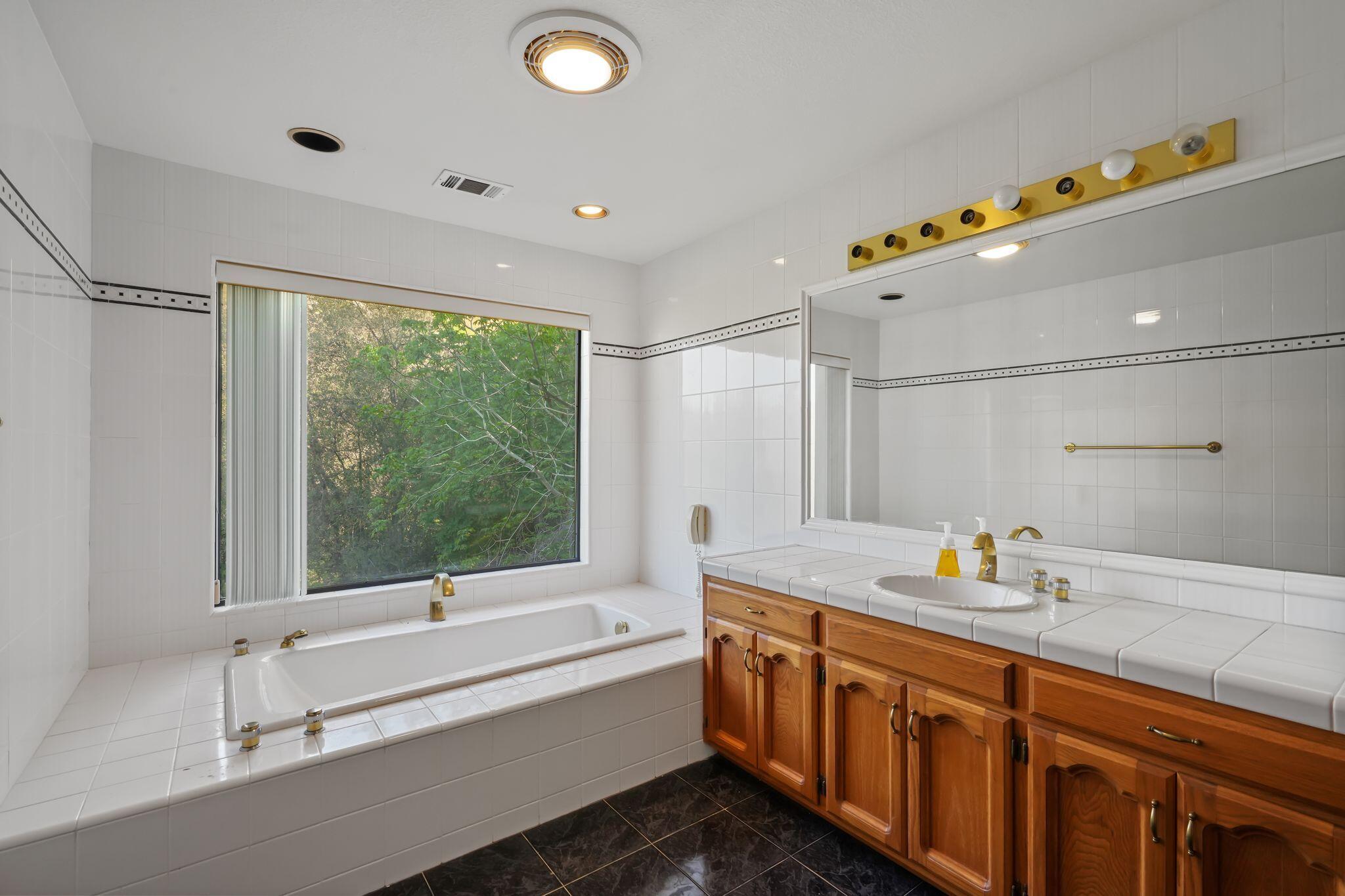 41591 Mynatt Dr, Three Rivers, CA 93271