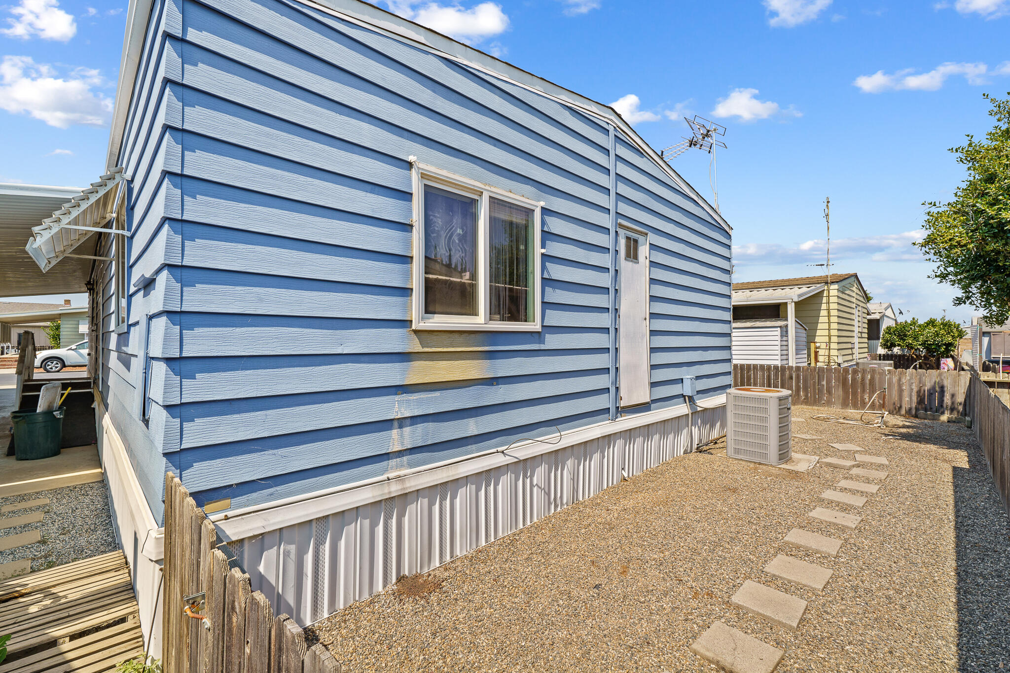 2627 W Midvalley Ave ##104, Visalia, CA 93277