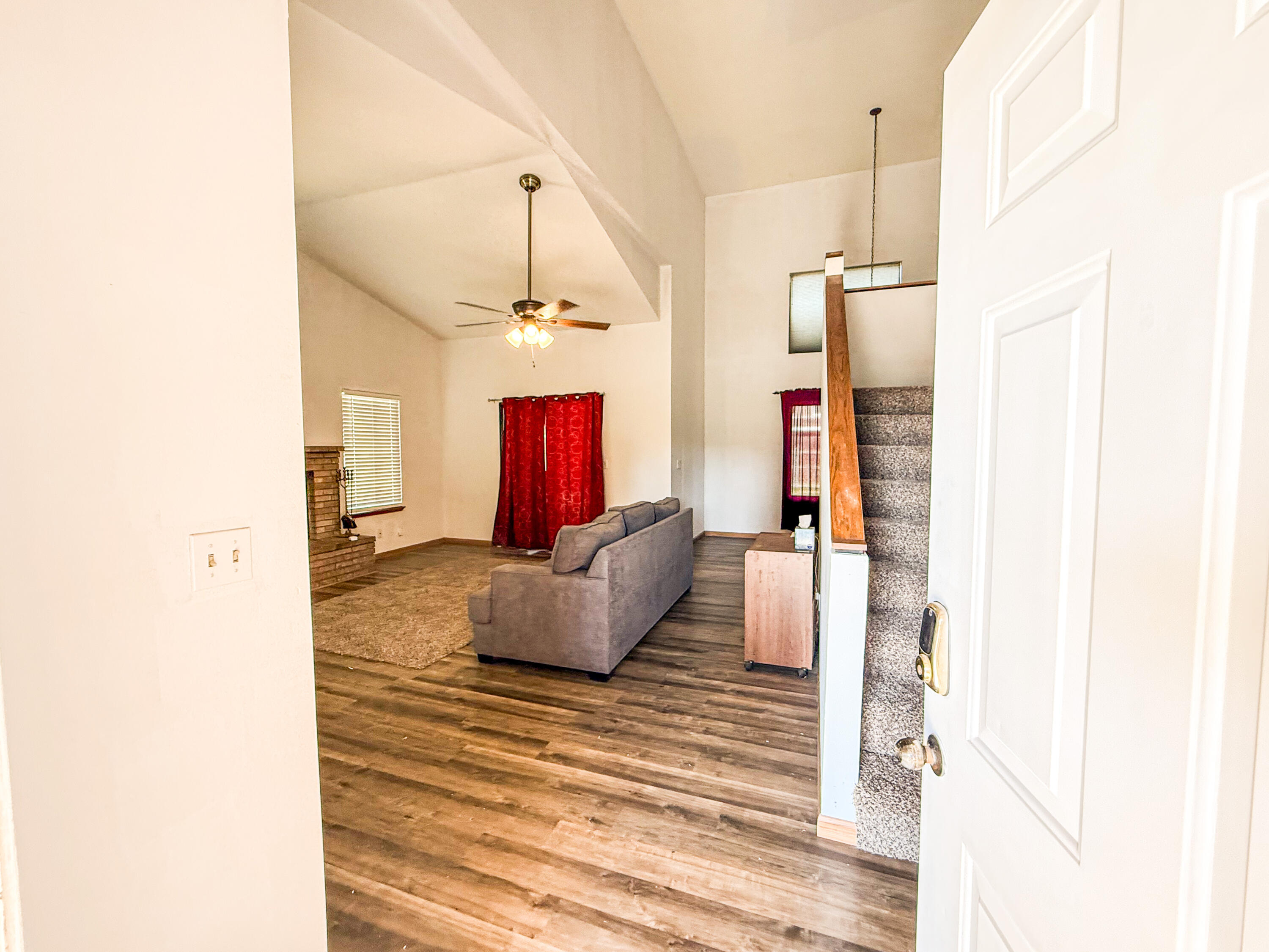 795 N Milner St, Tulare, CA 93274