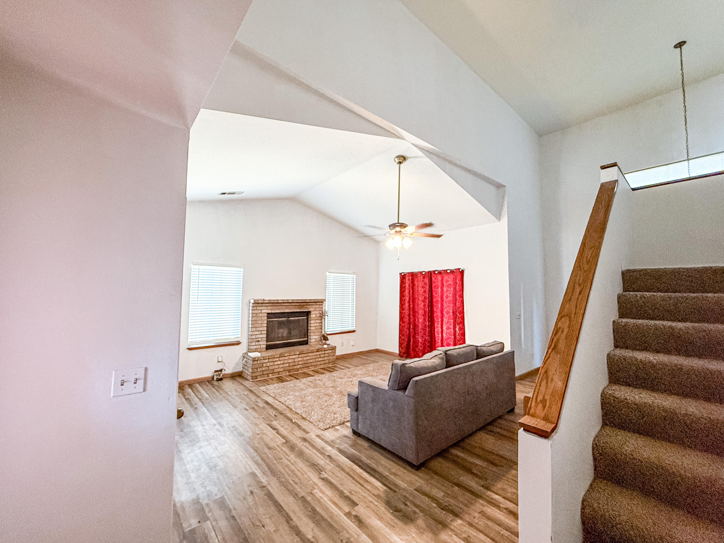 795 N Milner St, Tulare, CA 93274