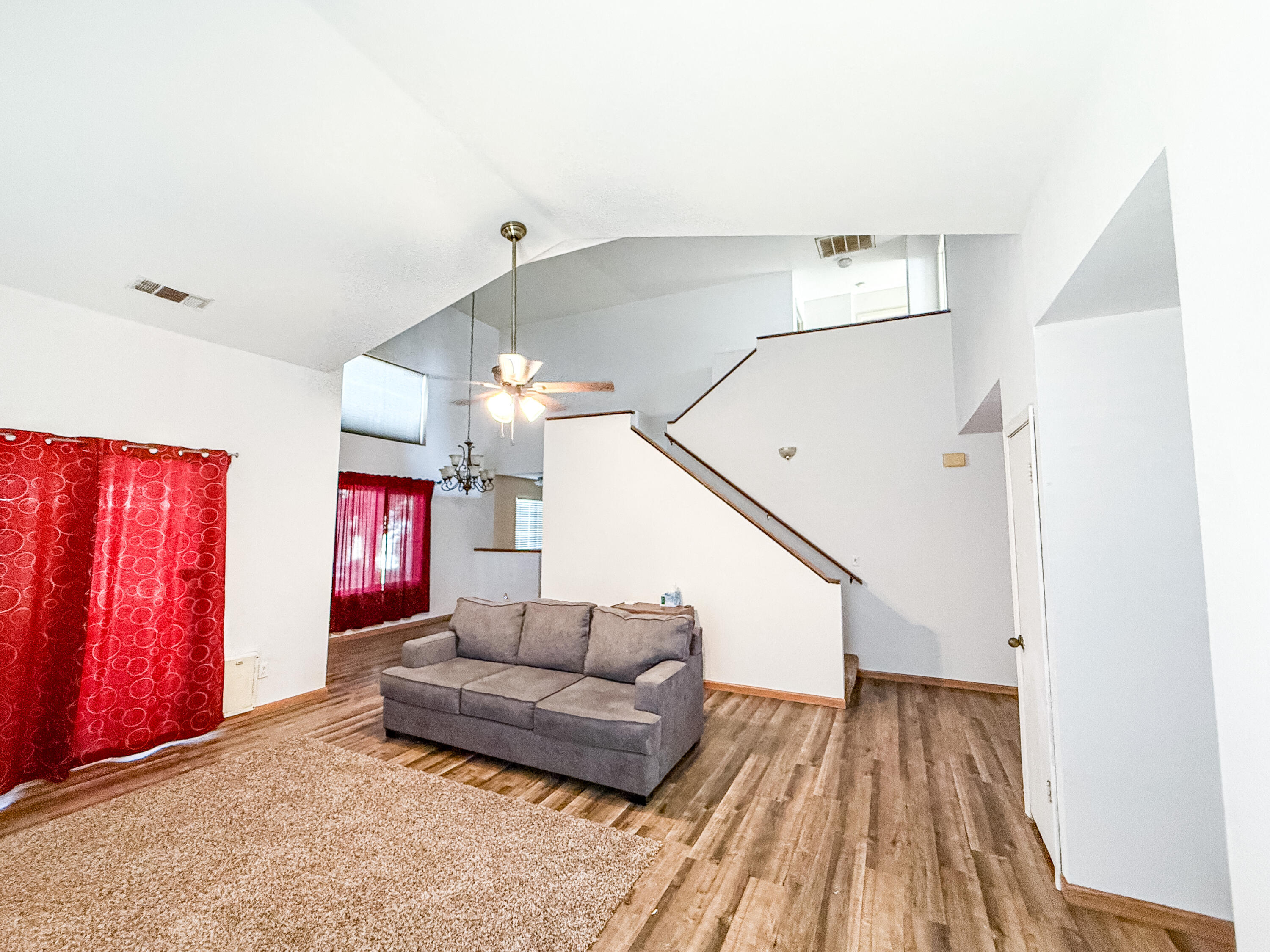 795 N Milner St, Tulare, CA 93274