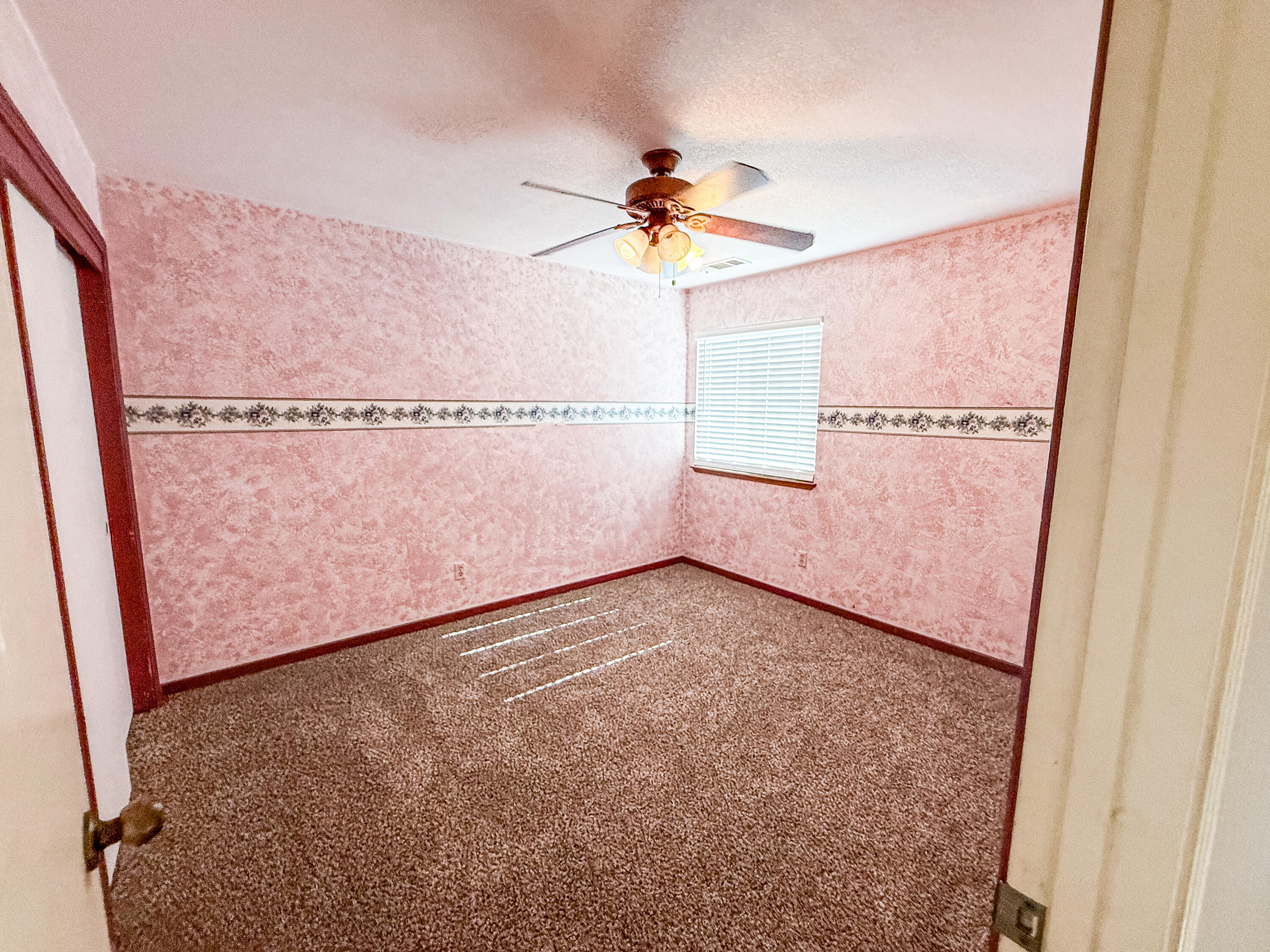 795 N Milner St, Tulare, CA 93274